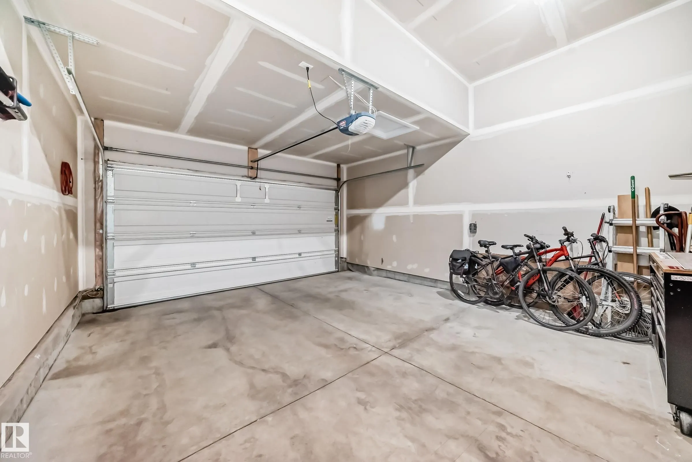 1348 SOUTH CREEK Link