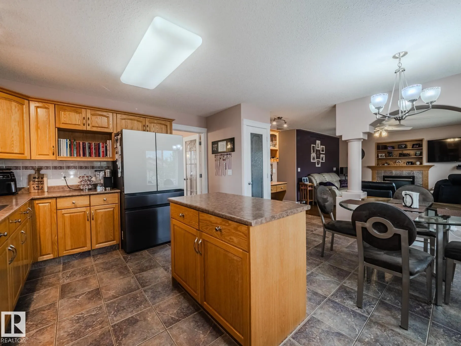 212 NEWCASTLE Crescent