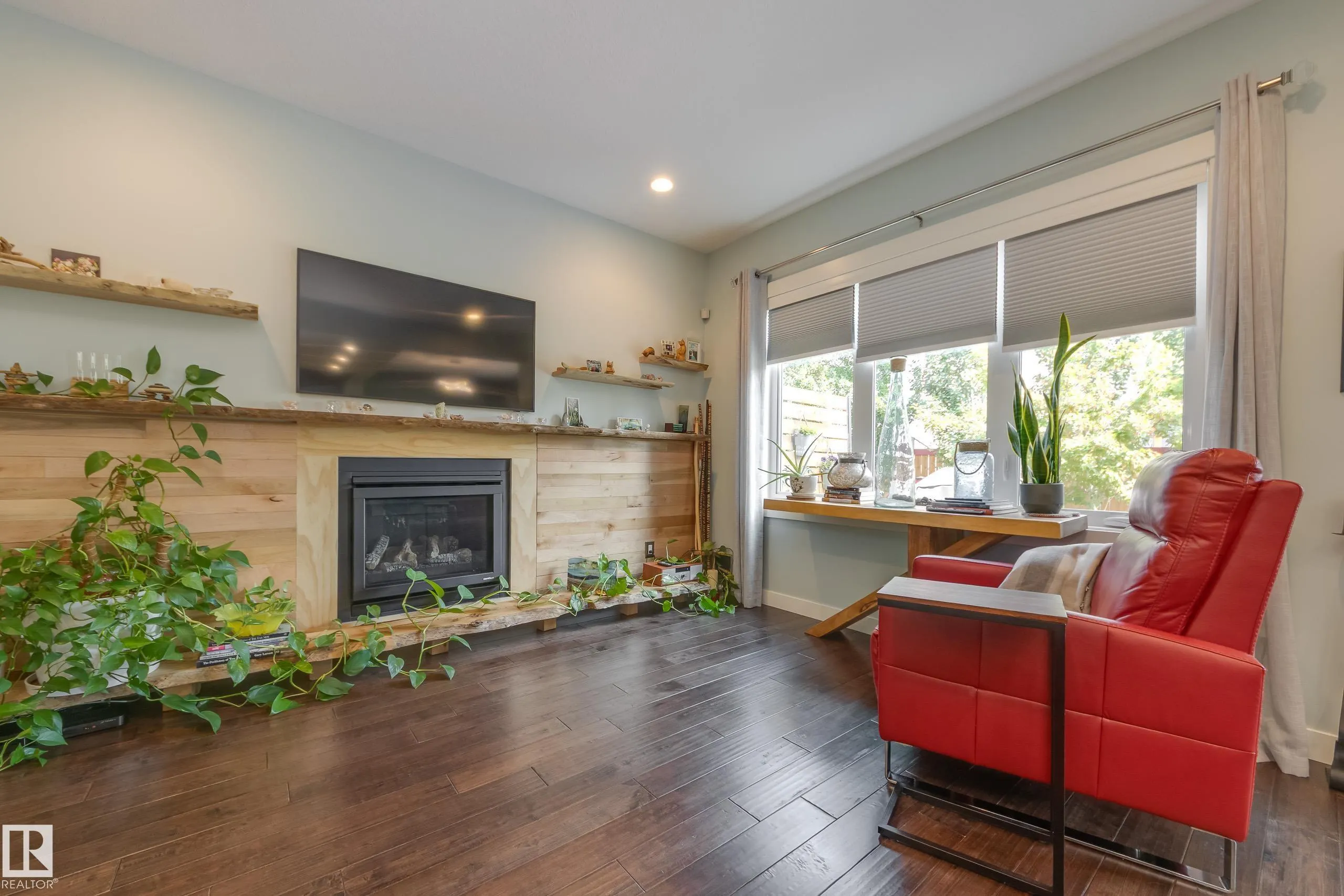3721 PARKER Court