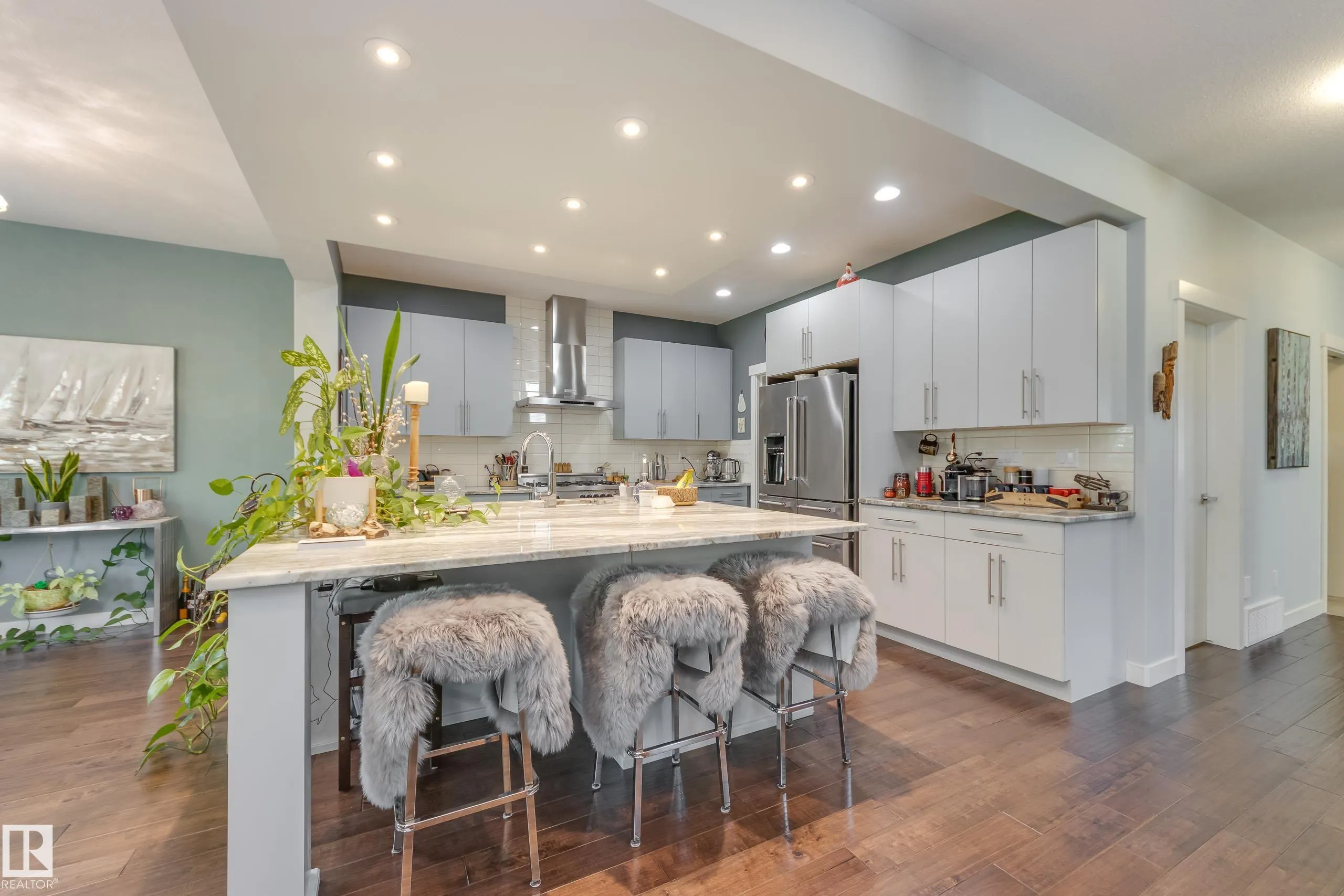 3721 PARKER Court