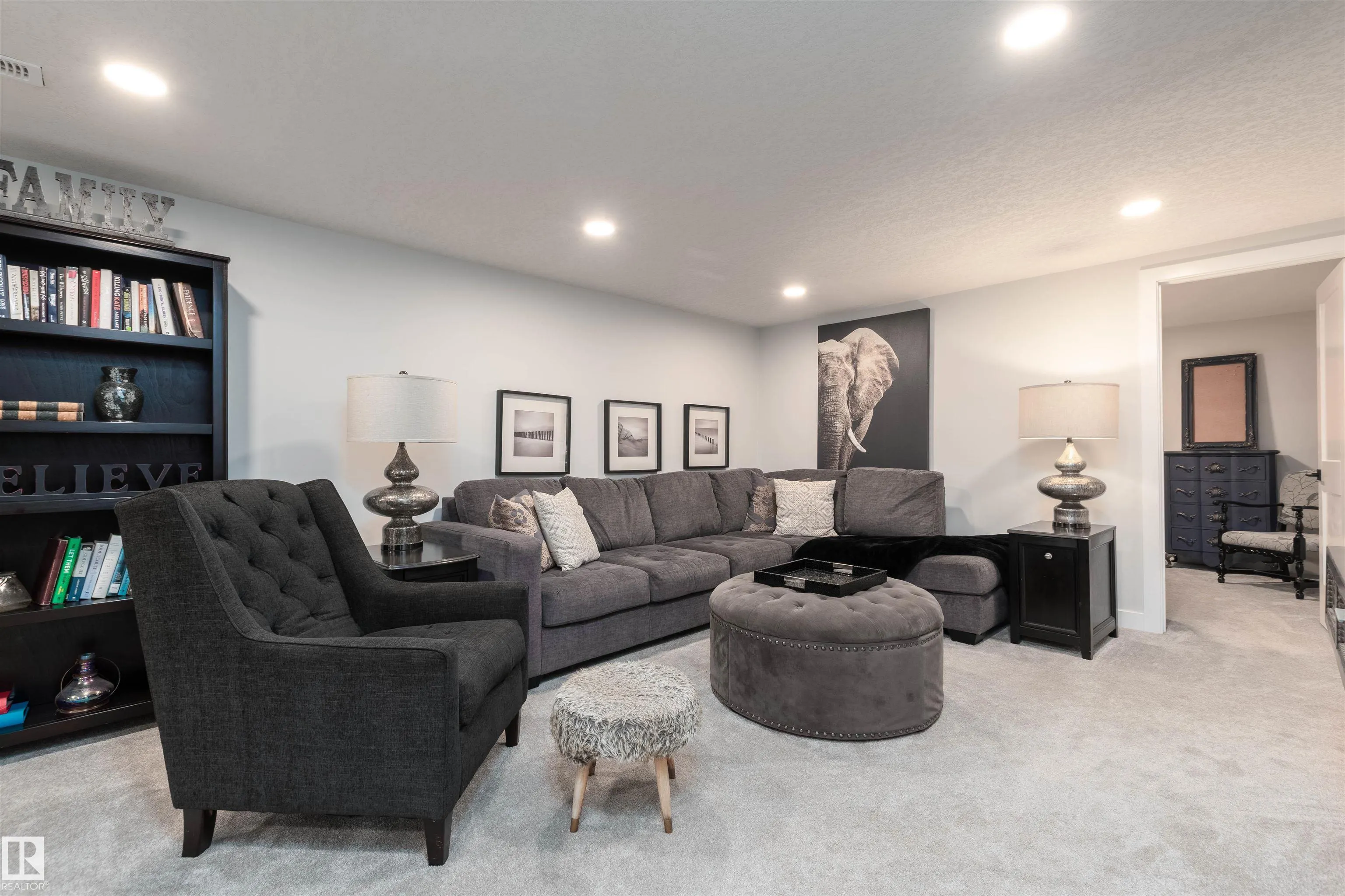 2 GLENWOOD Drive