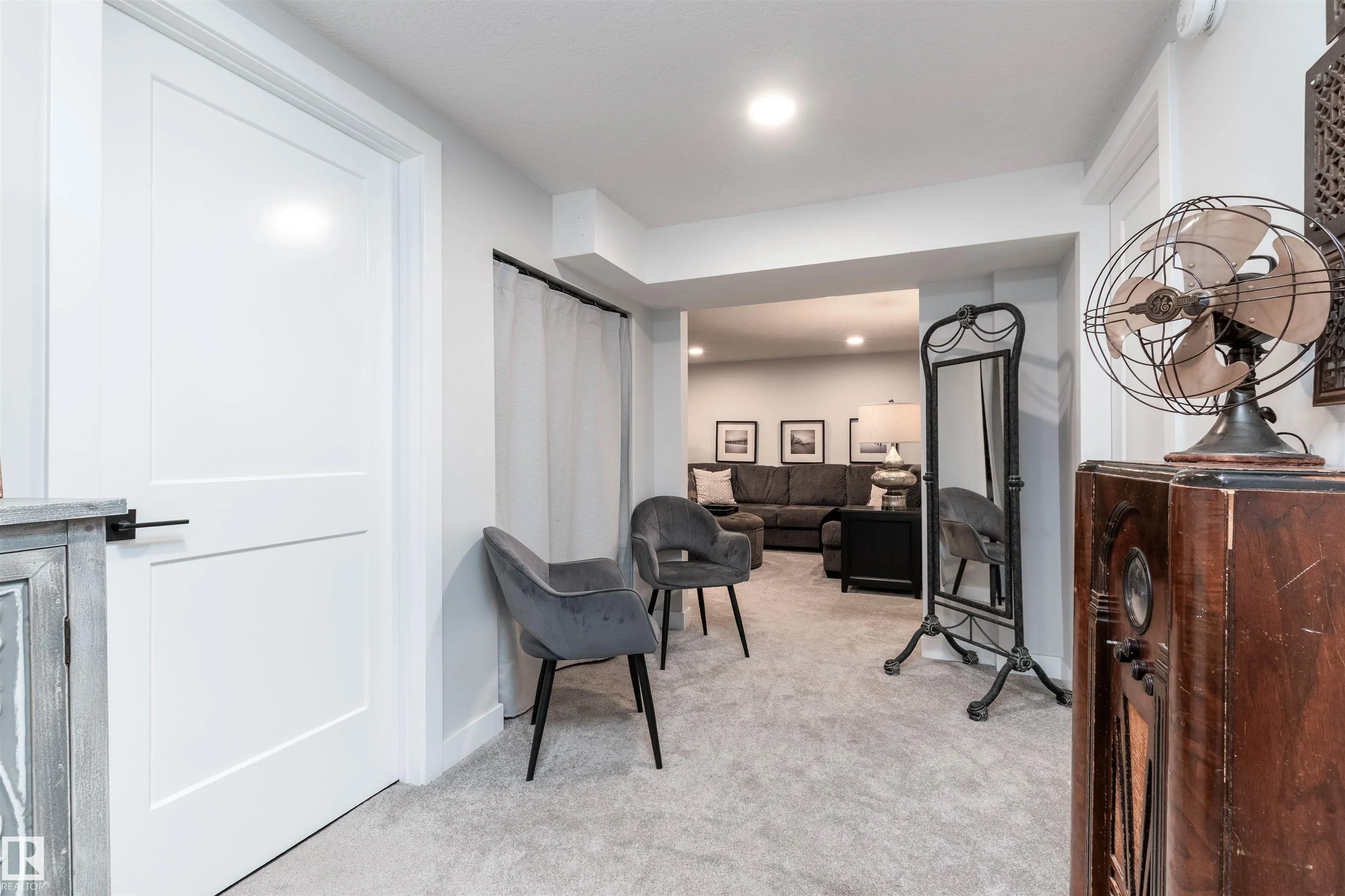 2 GLENWOOD Drive
