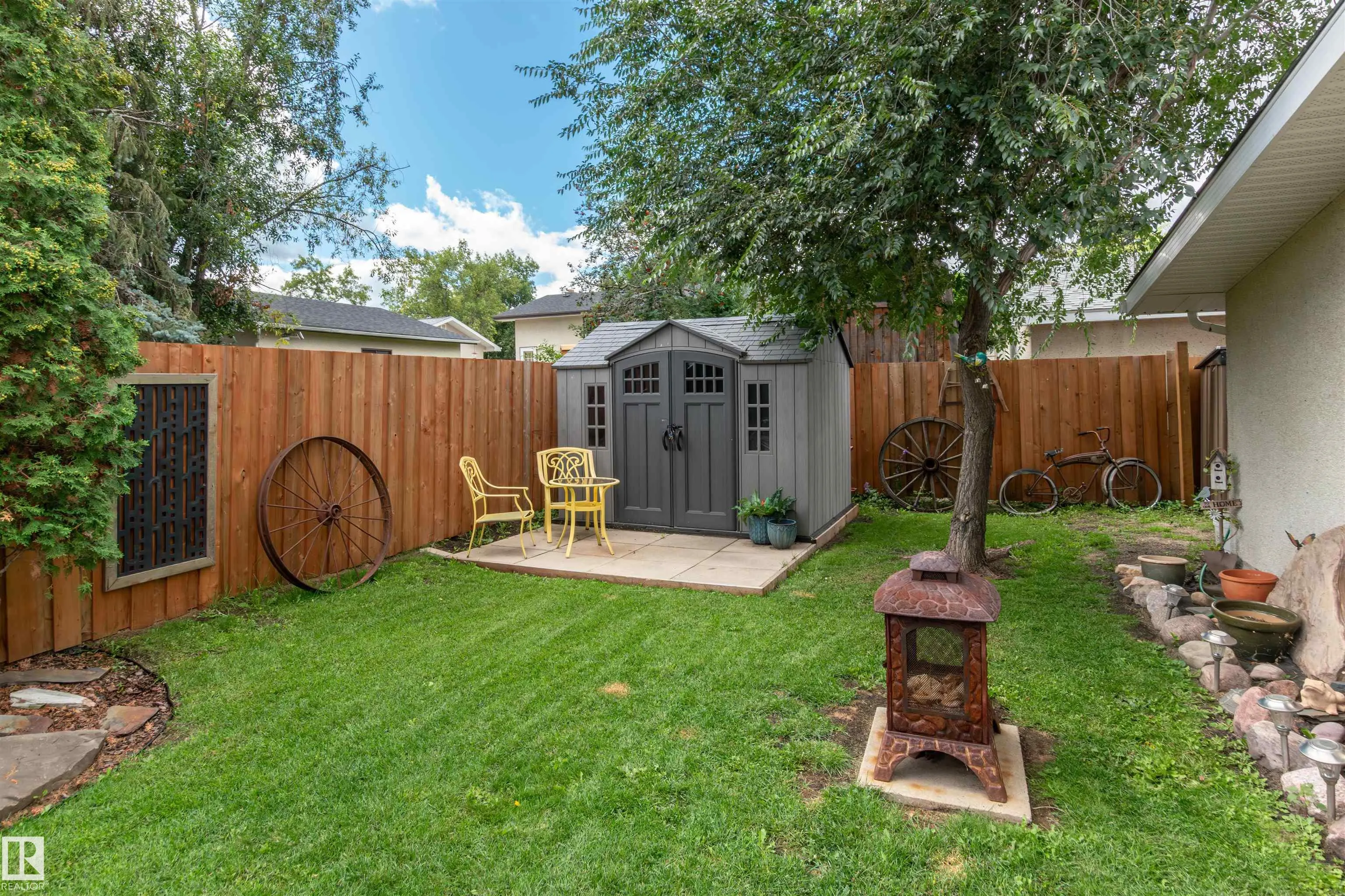 2 GLENWOOD Drive