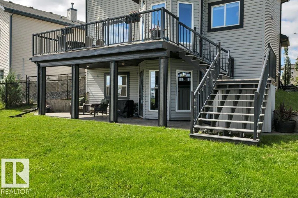 53 DOUGLAS Crescent