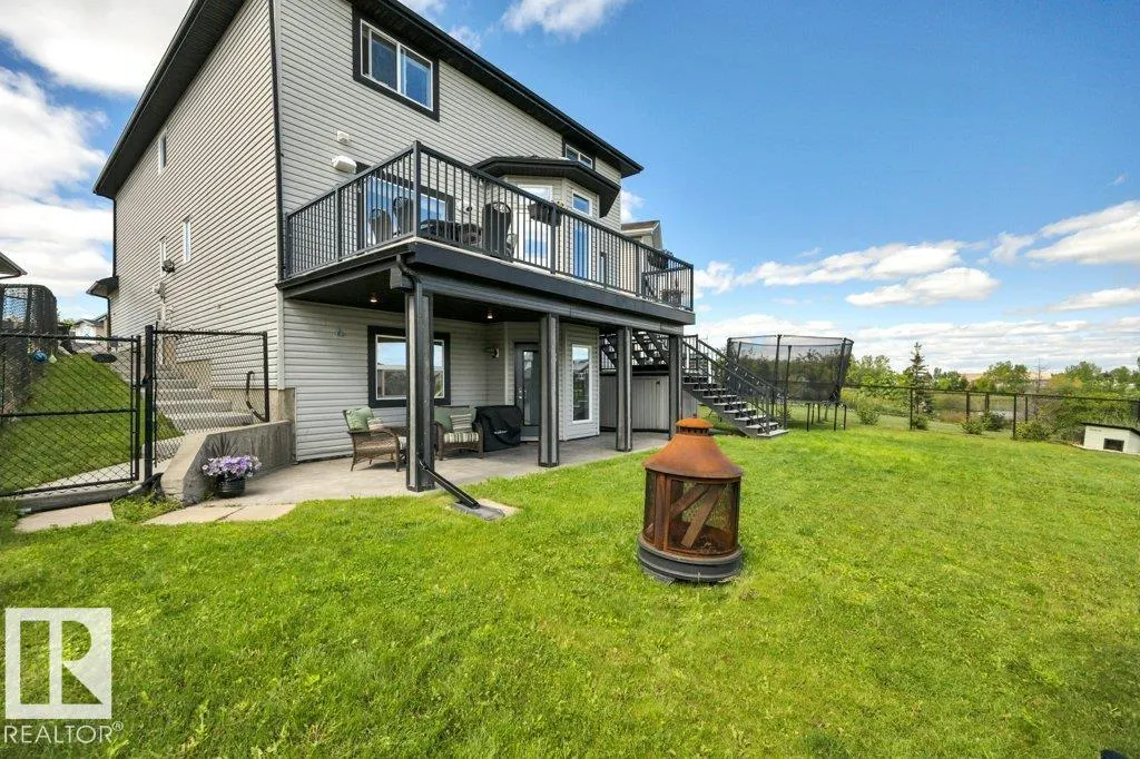 53 DOUGLAS Crescent