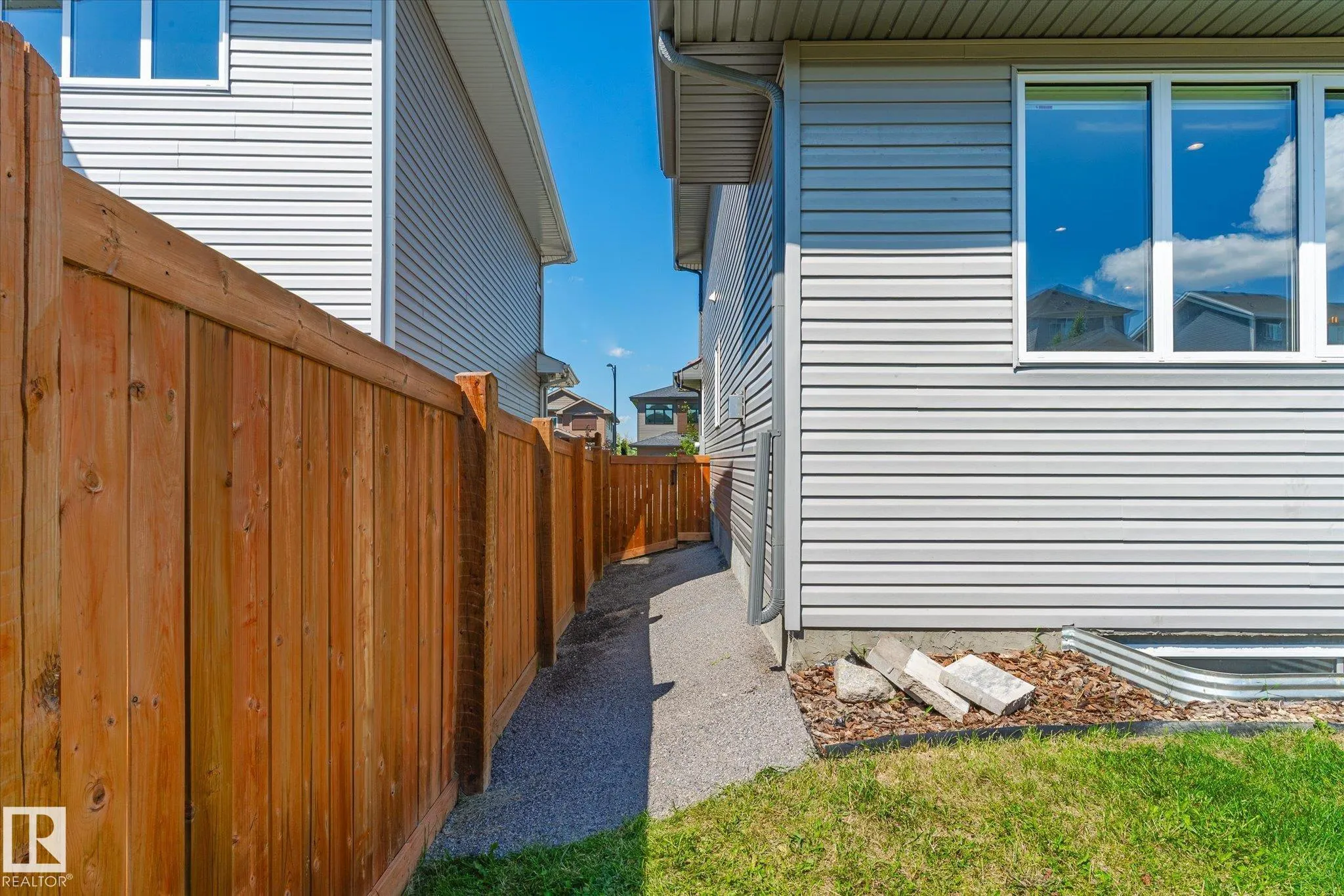 1266 PEREGRINE Terrace