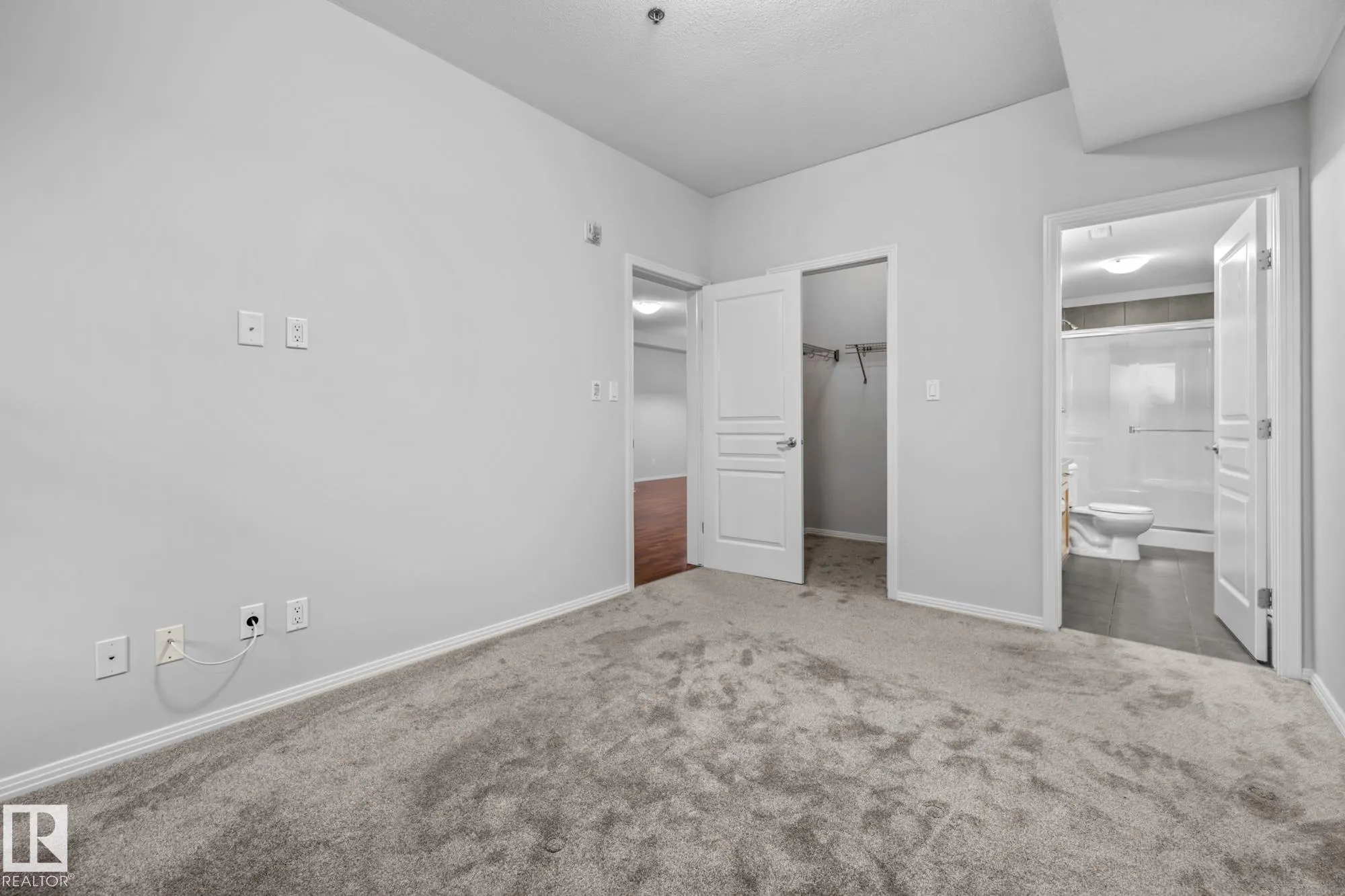 4831 104A Street