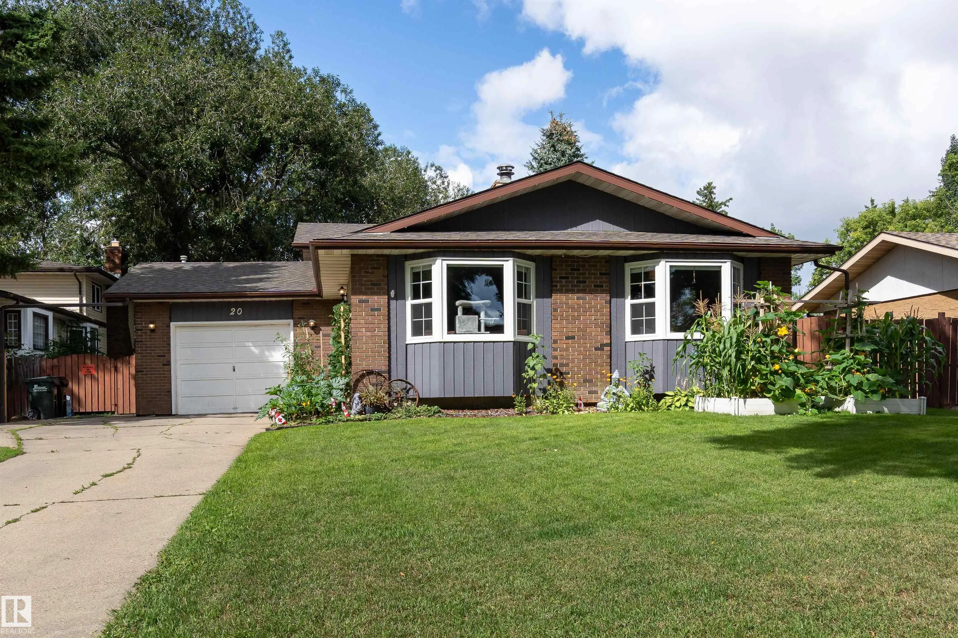20 WOODLAKE Road