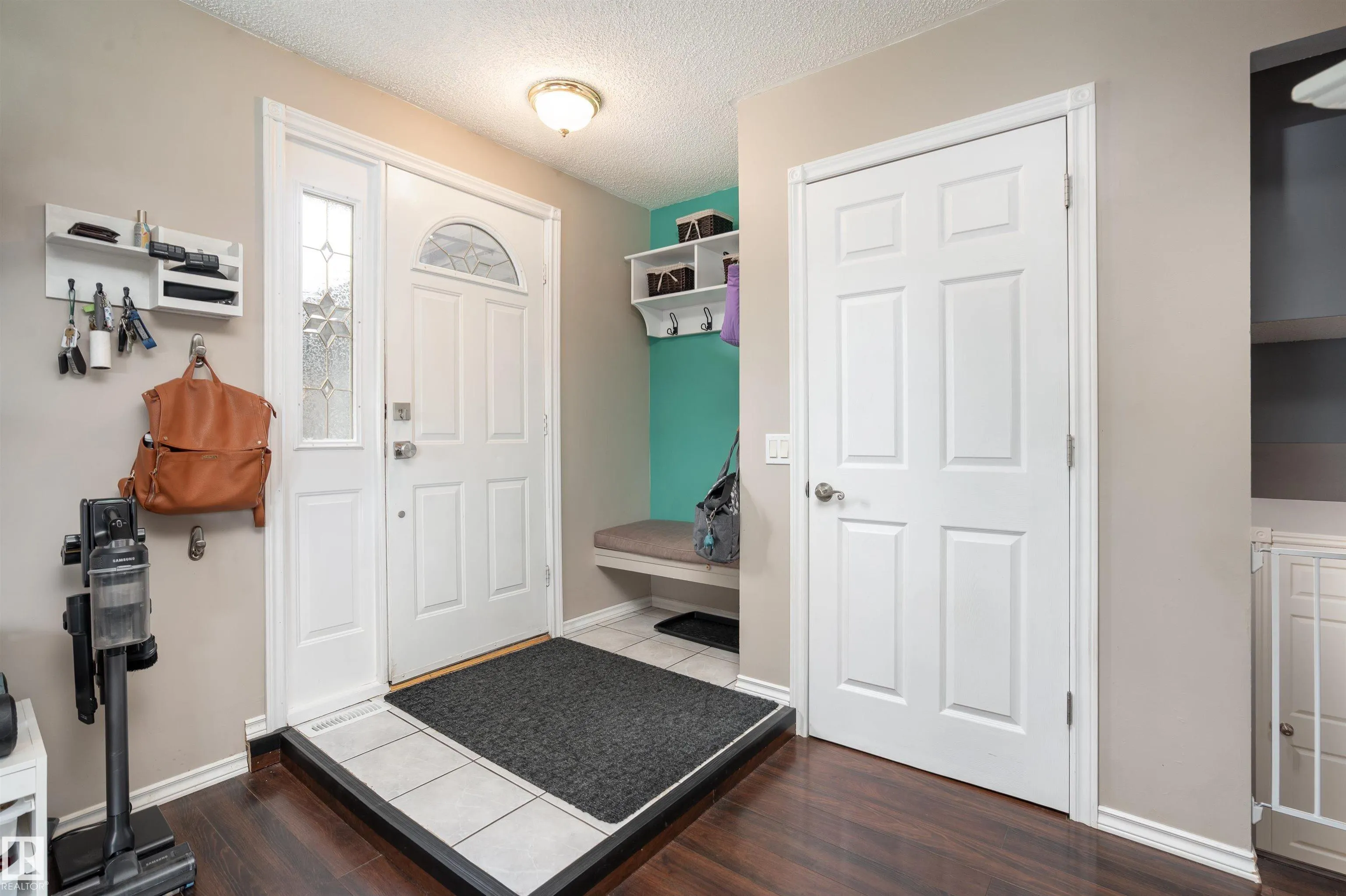20 WOODLAKE Road