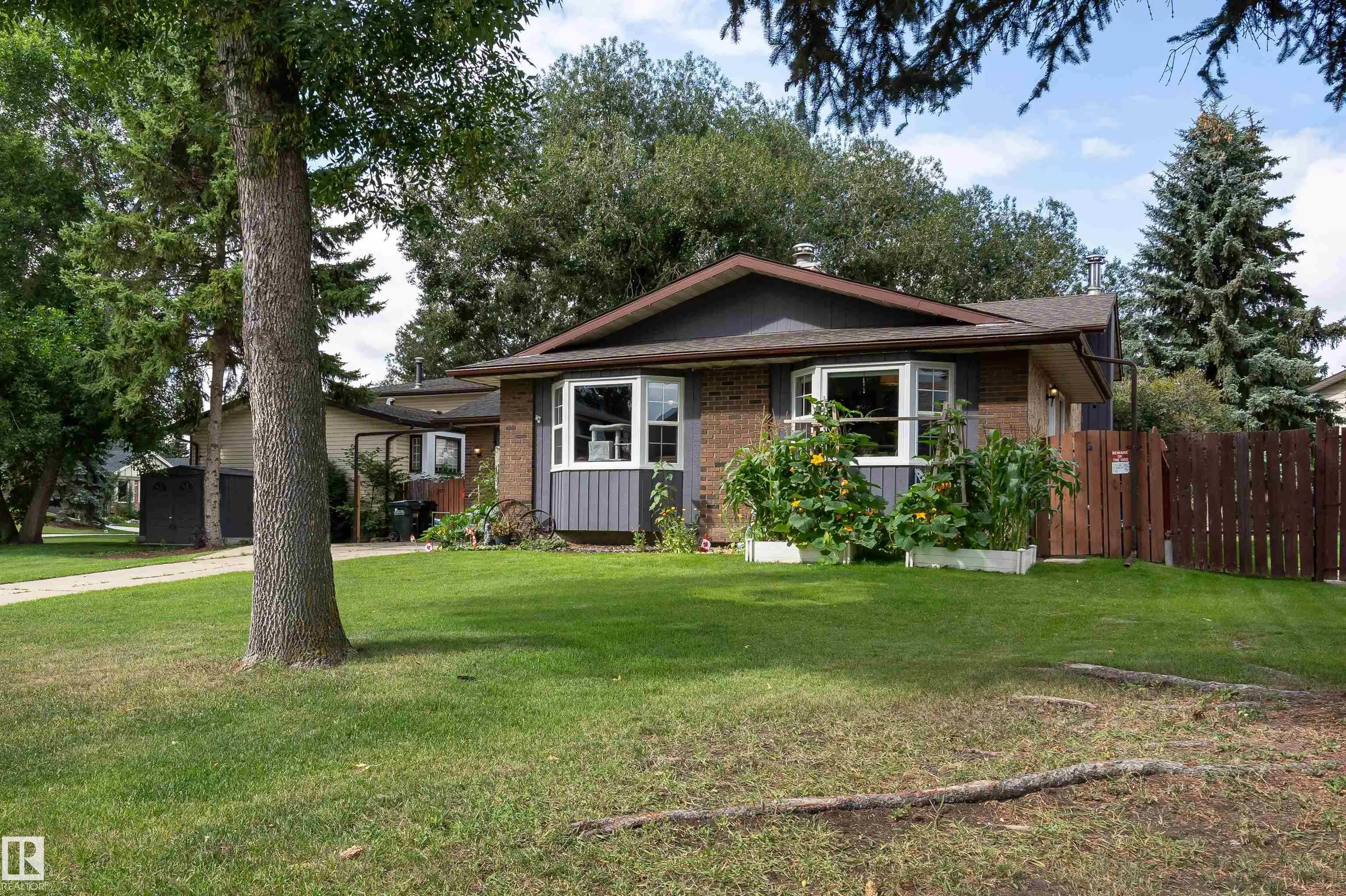 20 WOODLAKE Road