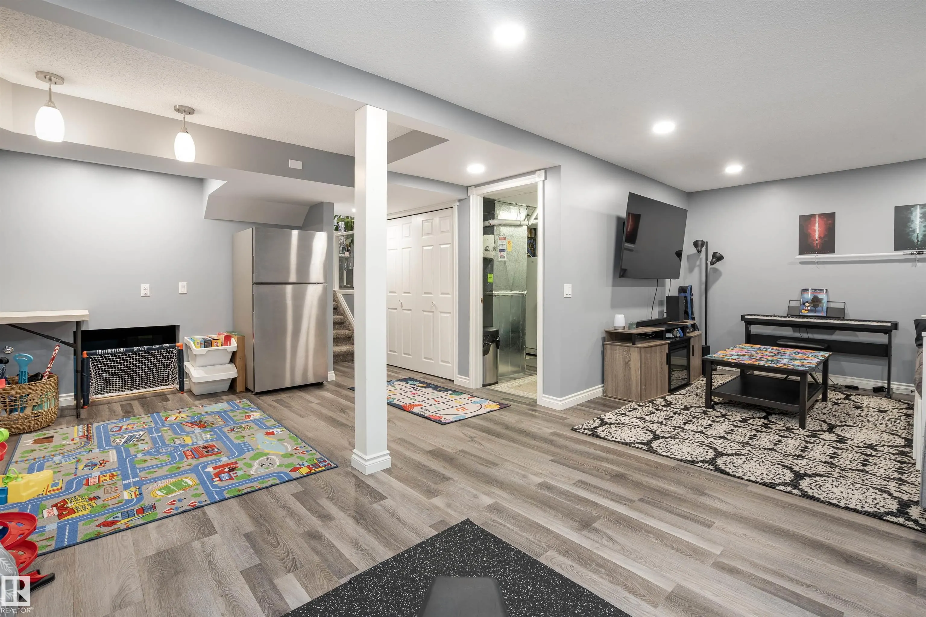 20 WOODLAKE Road