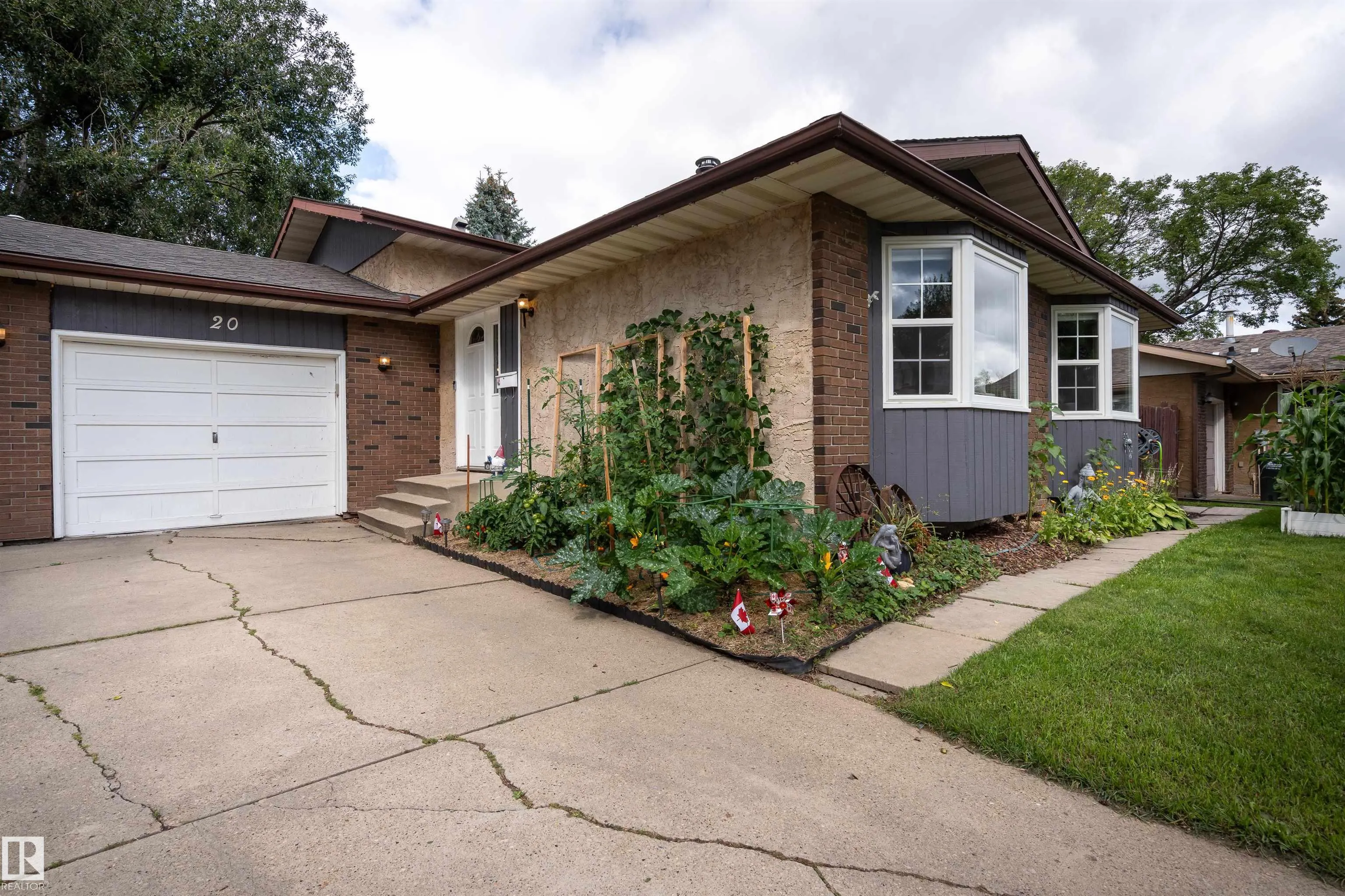 20 WOODLAKE Road