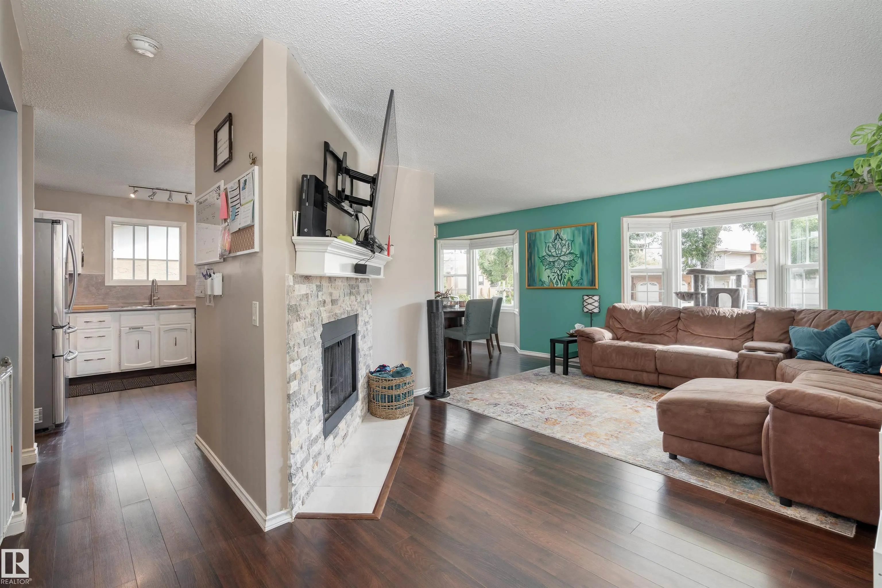 20 WOODLAKE Road