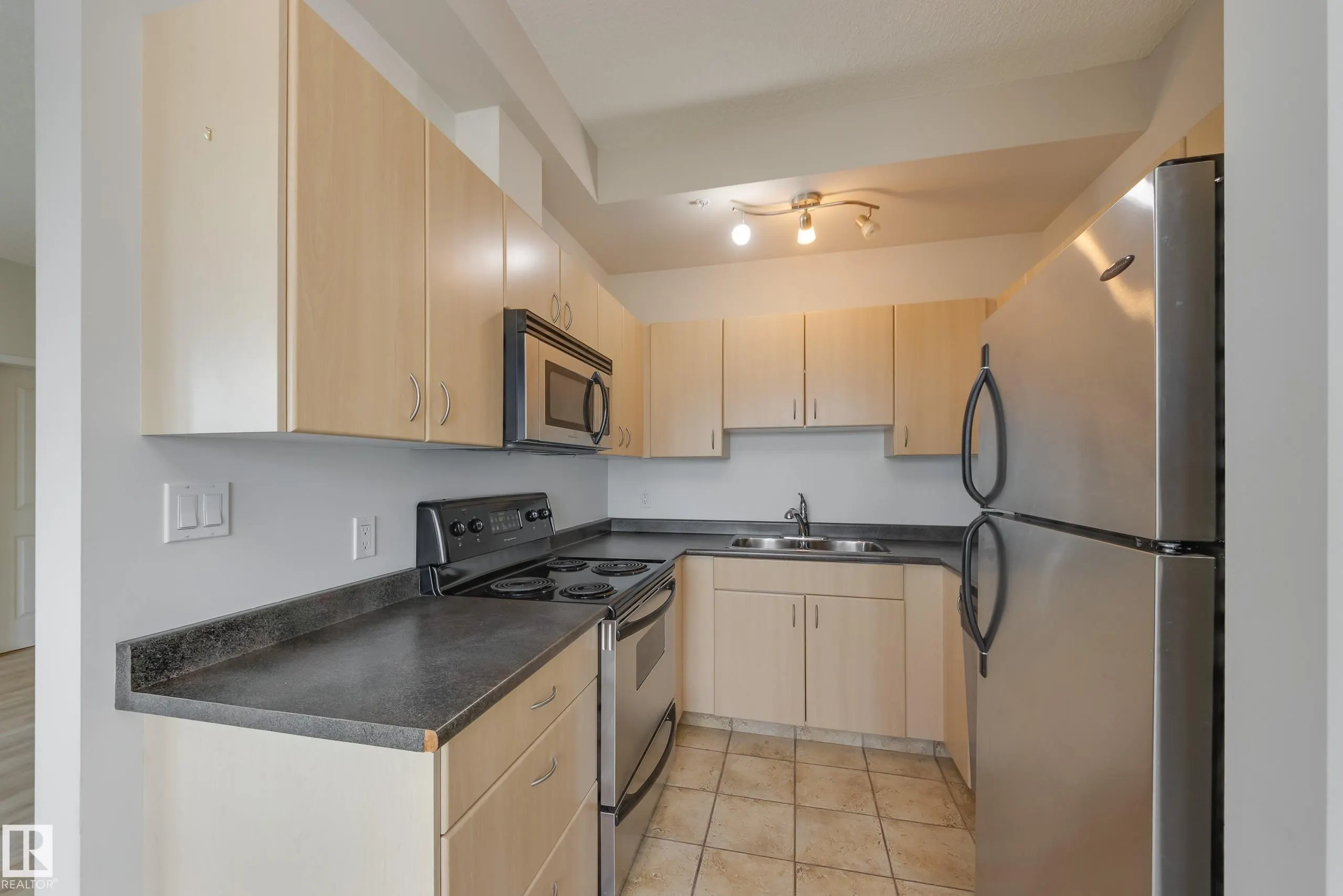 10180 104 Street
