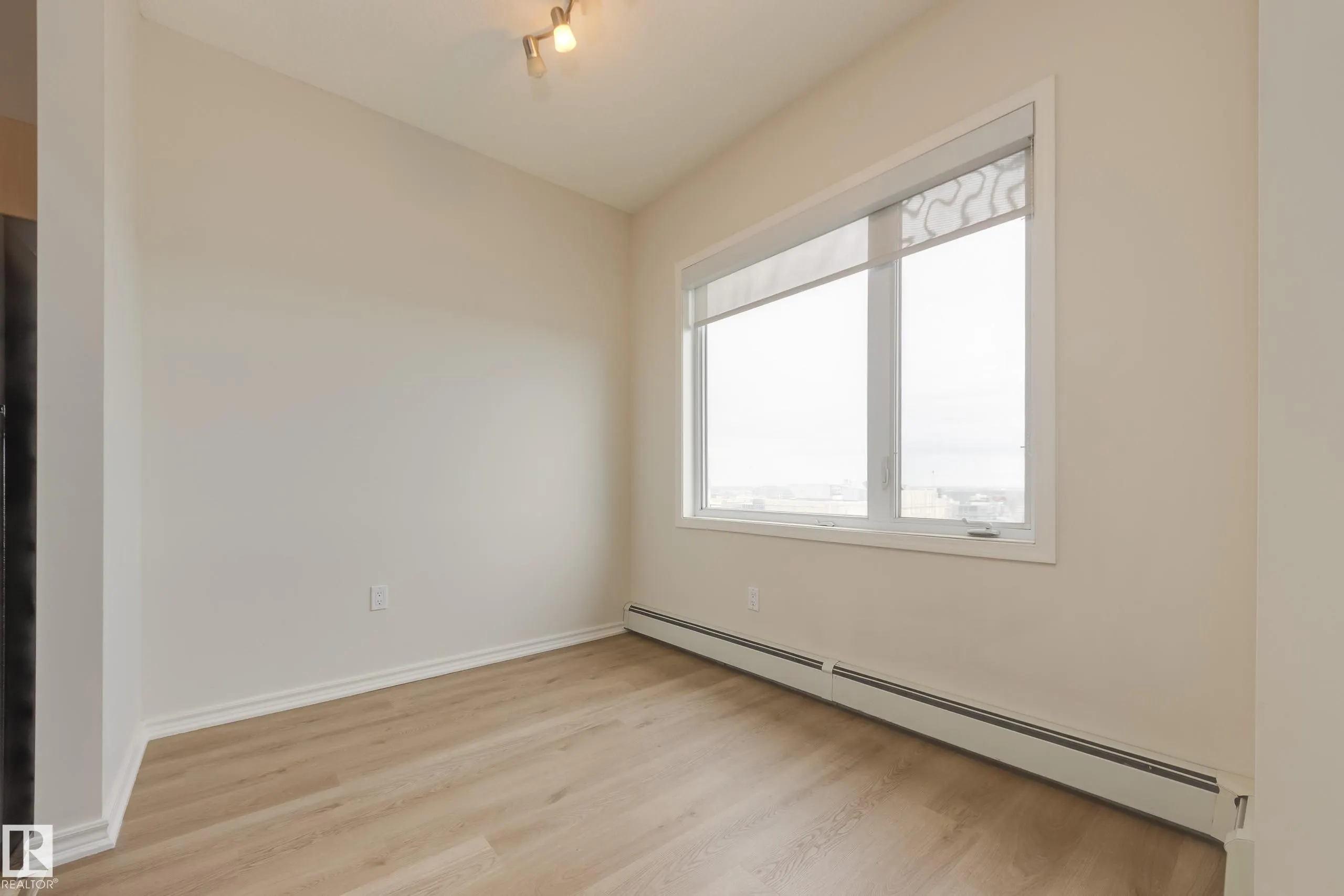 10180 104 Street