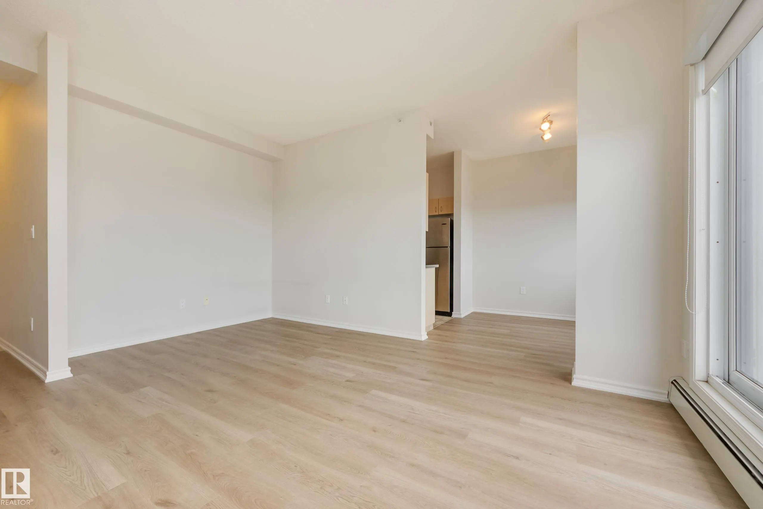 10180 104 Street