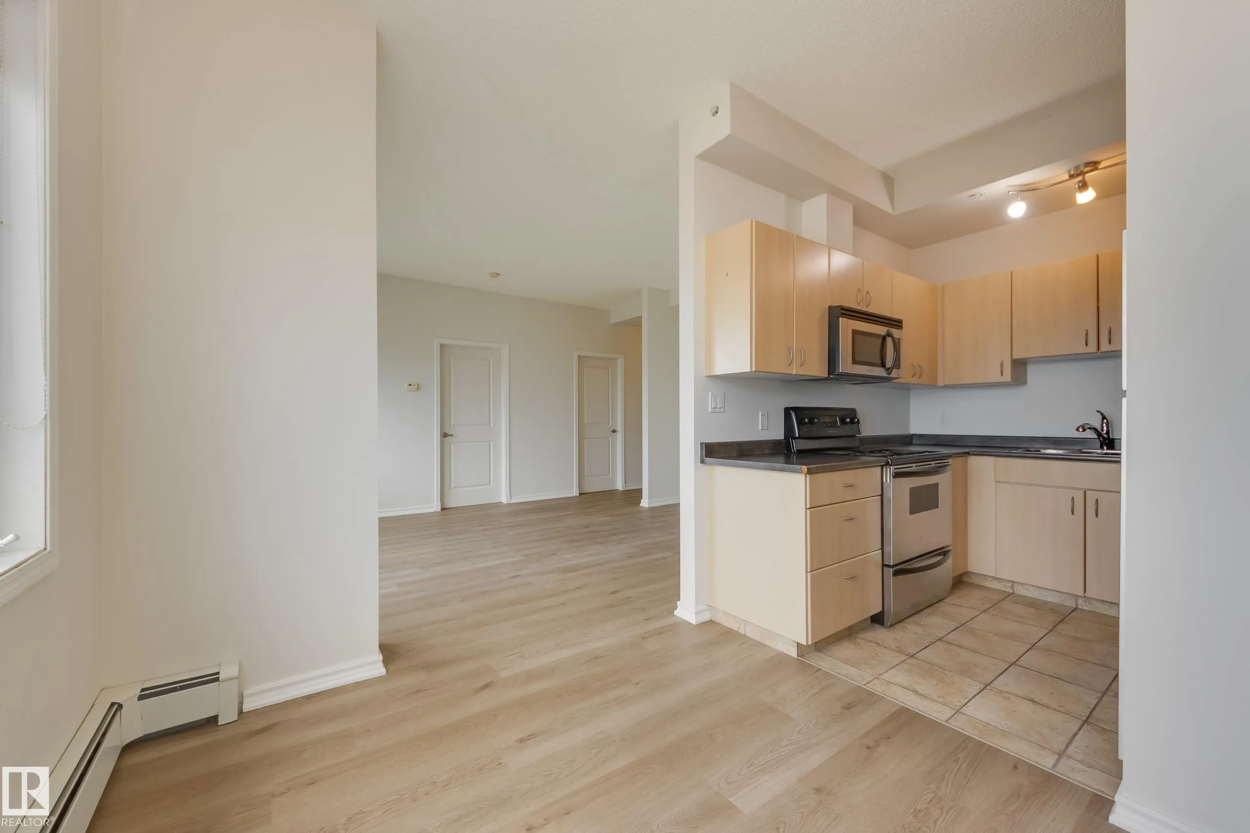 10180 104 Street