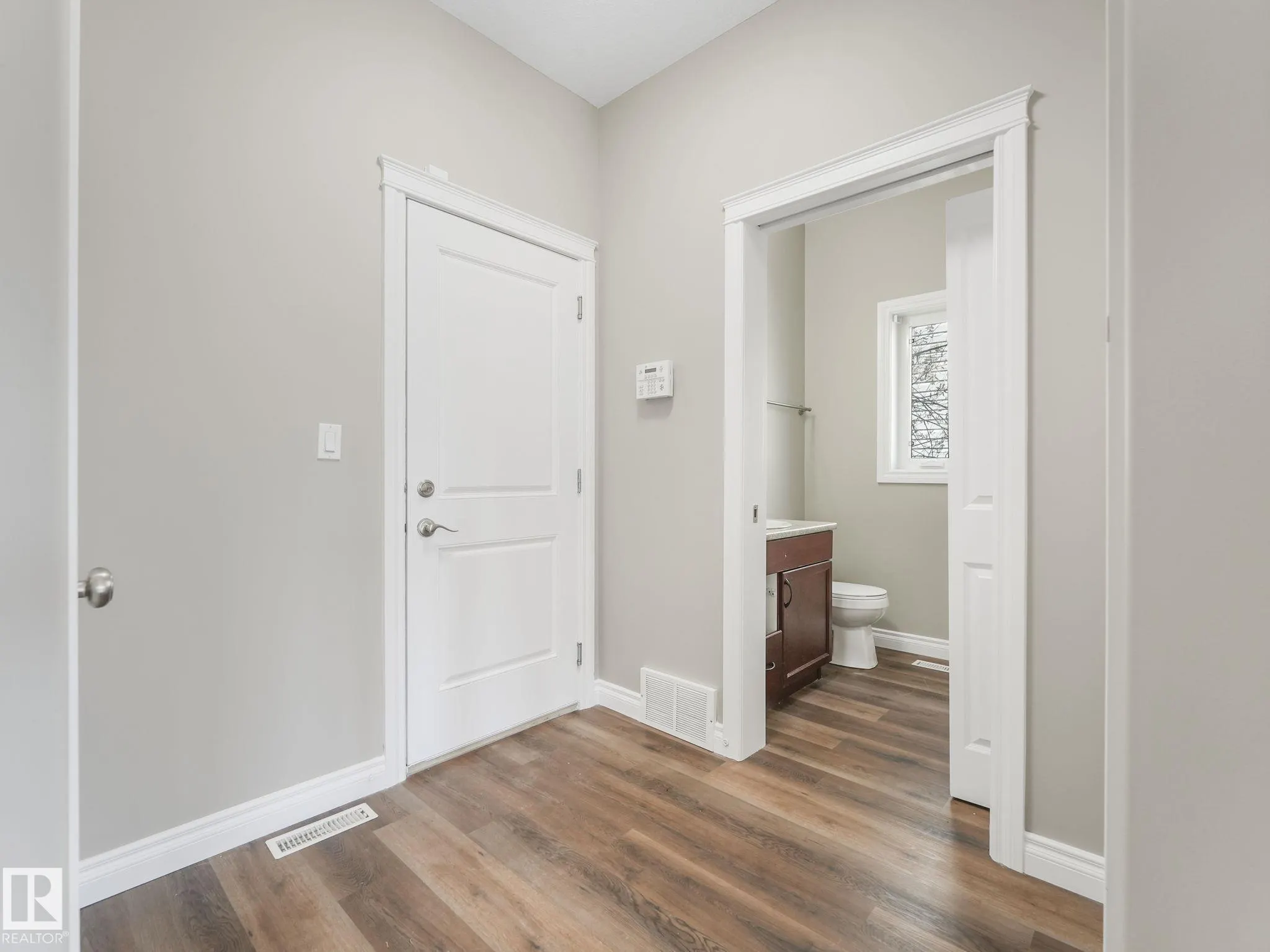 108 LAMPLIGHT Drive