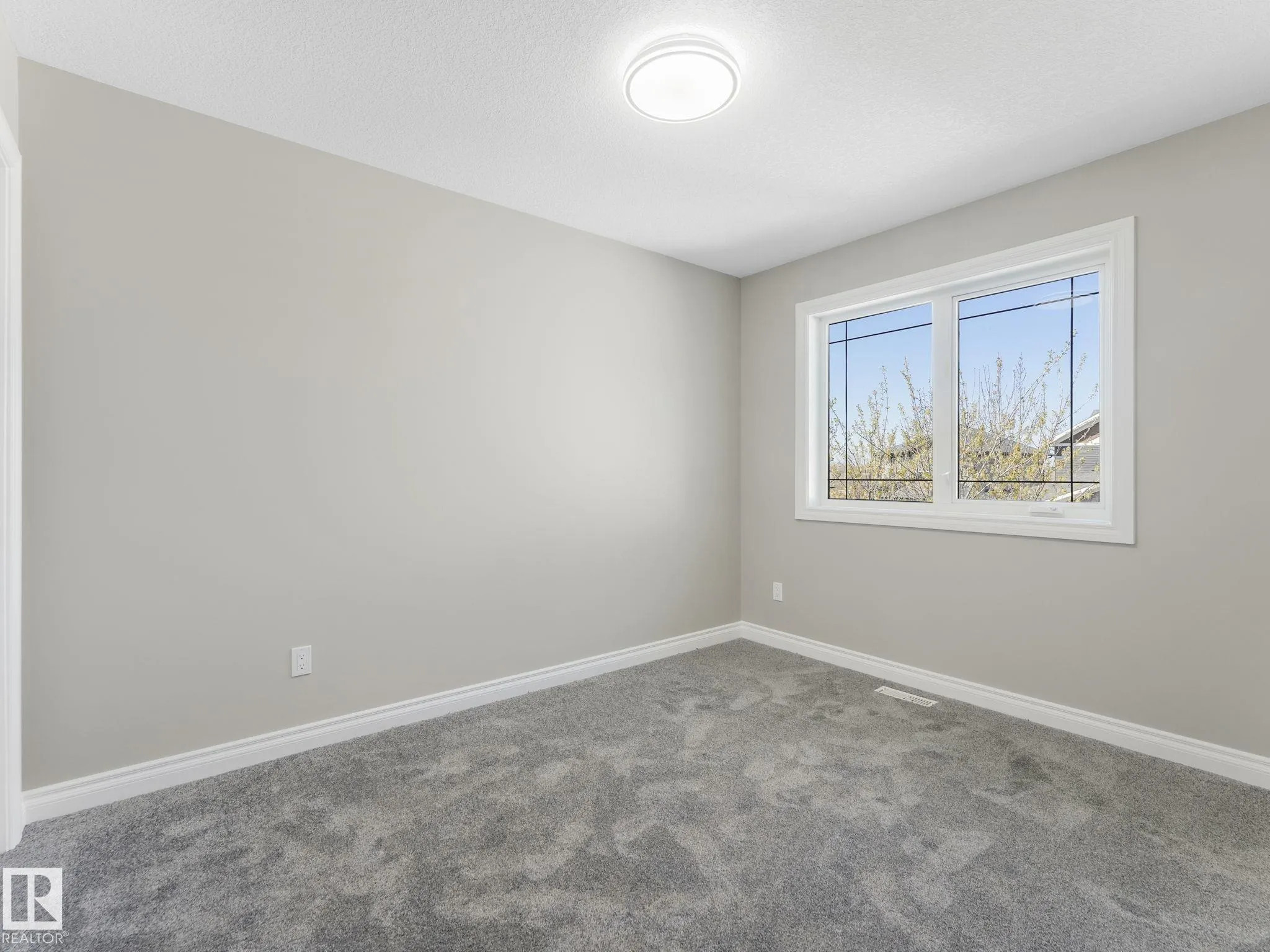 108 LAMPLIGHT Drive