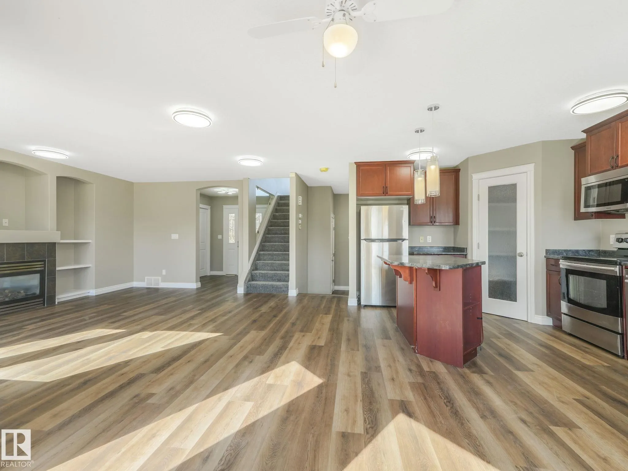 108 LAMPLIGHT Drive