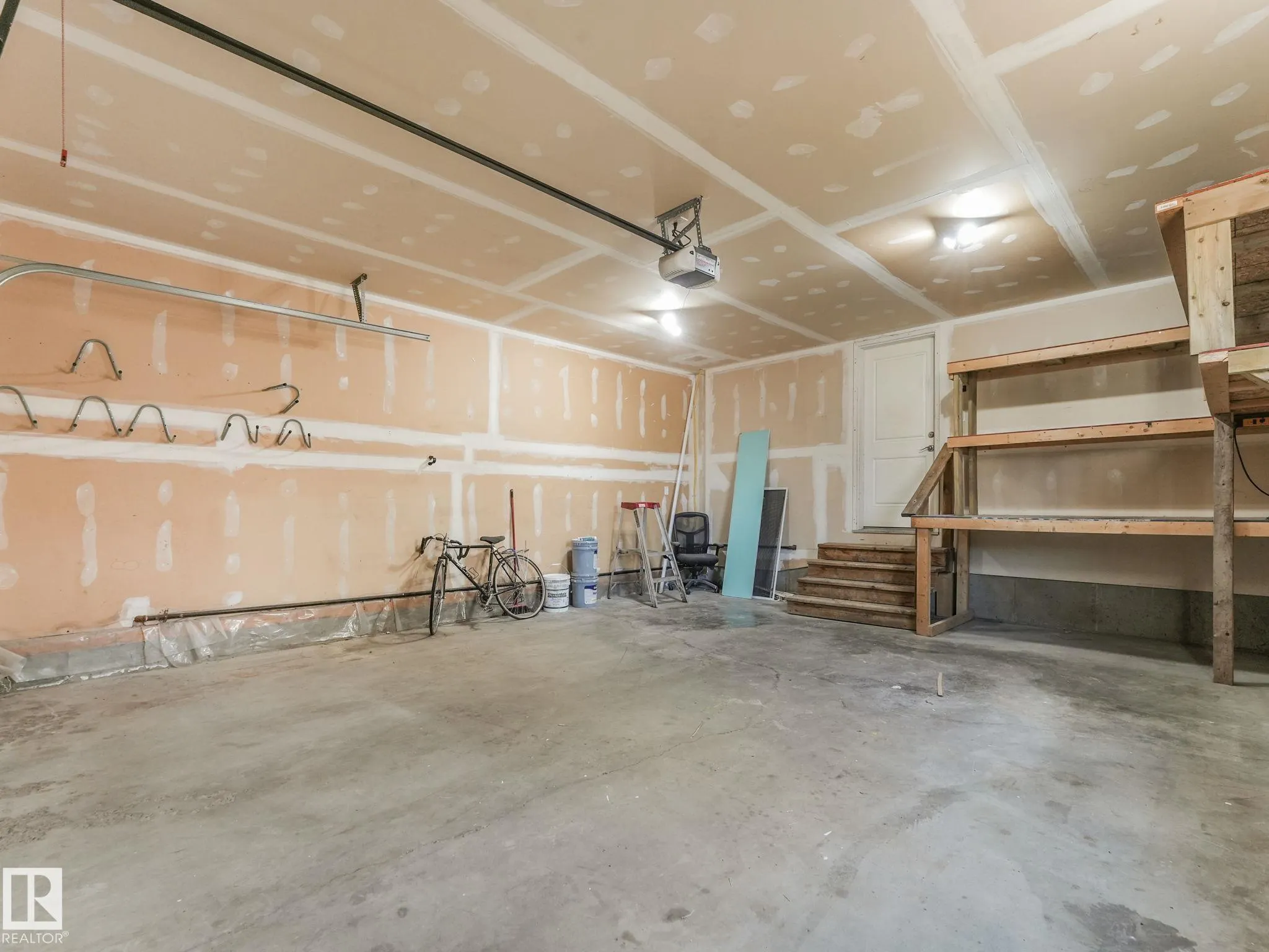 108 LAMPLIGHT Drive