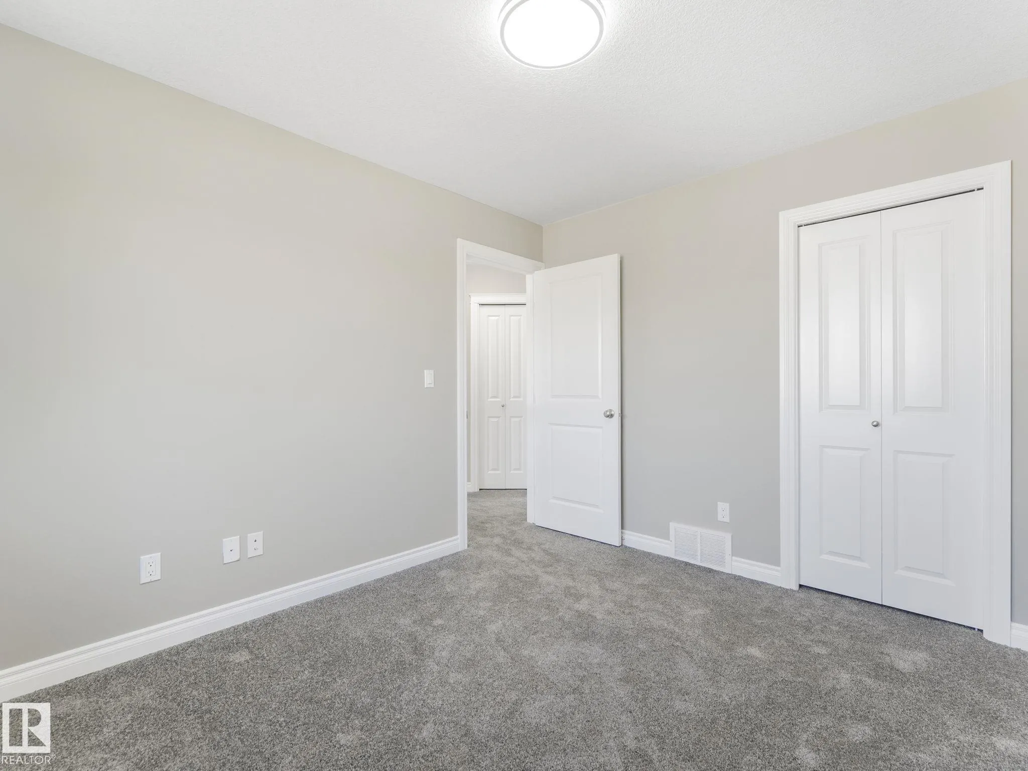 108 LAMPLIGHT Drive