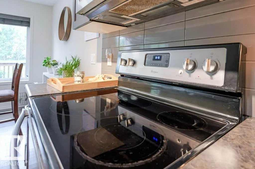 12 ARALIA Cove