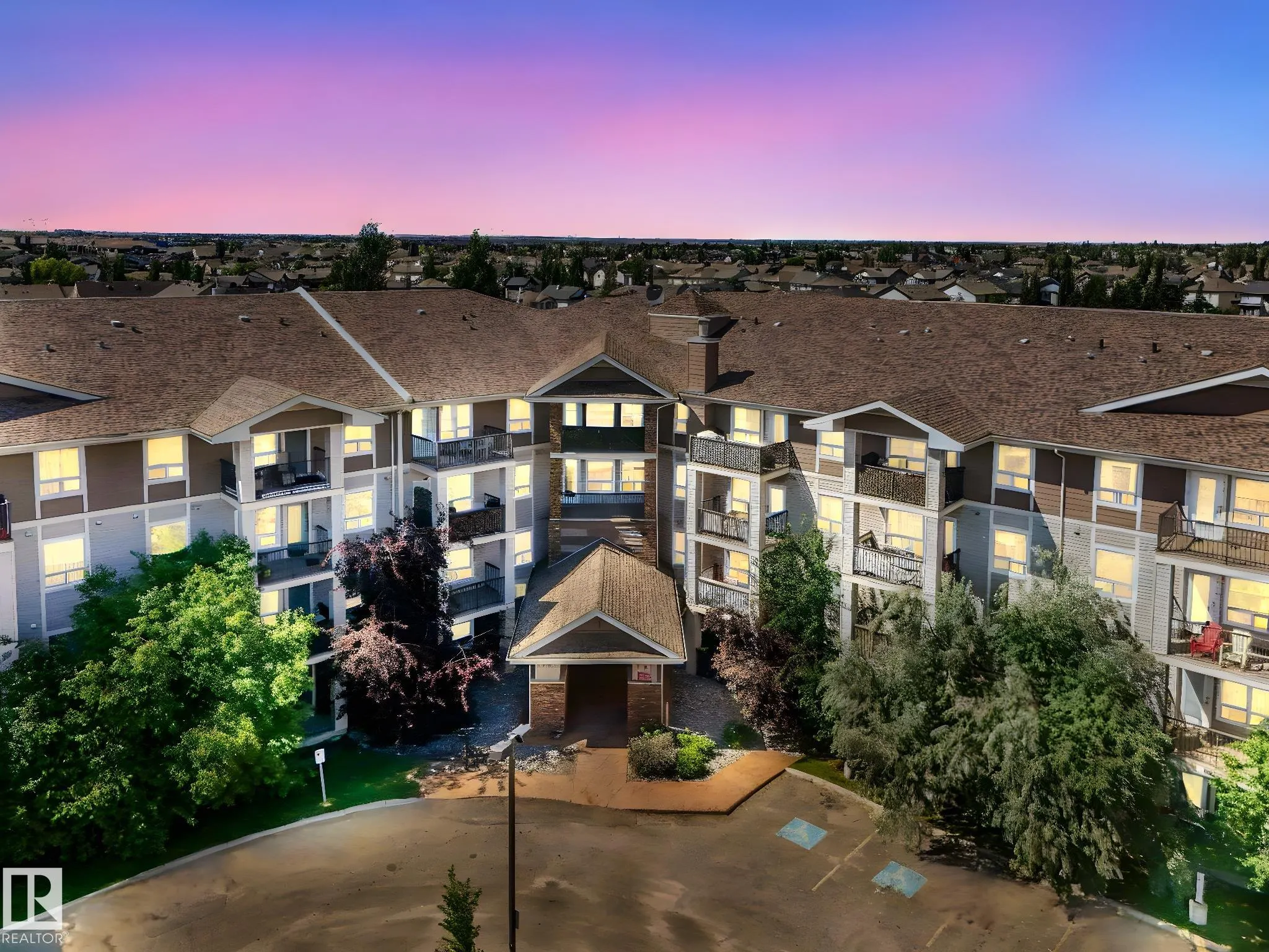 7327 SOUTH TERWILLEGAR Drive