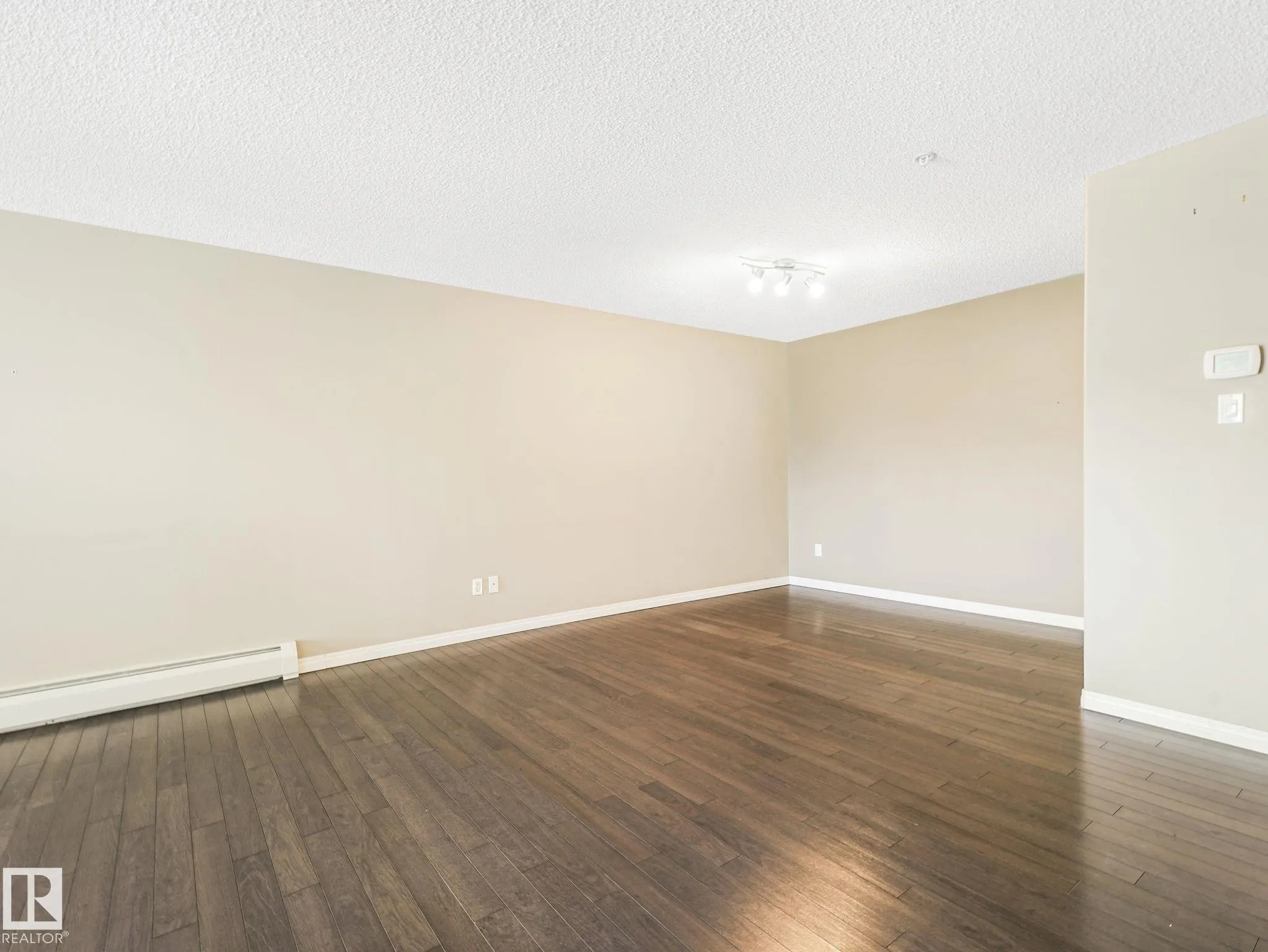 7327 SOUTH TERWILLEGAR Drive
