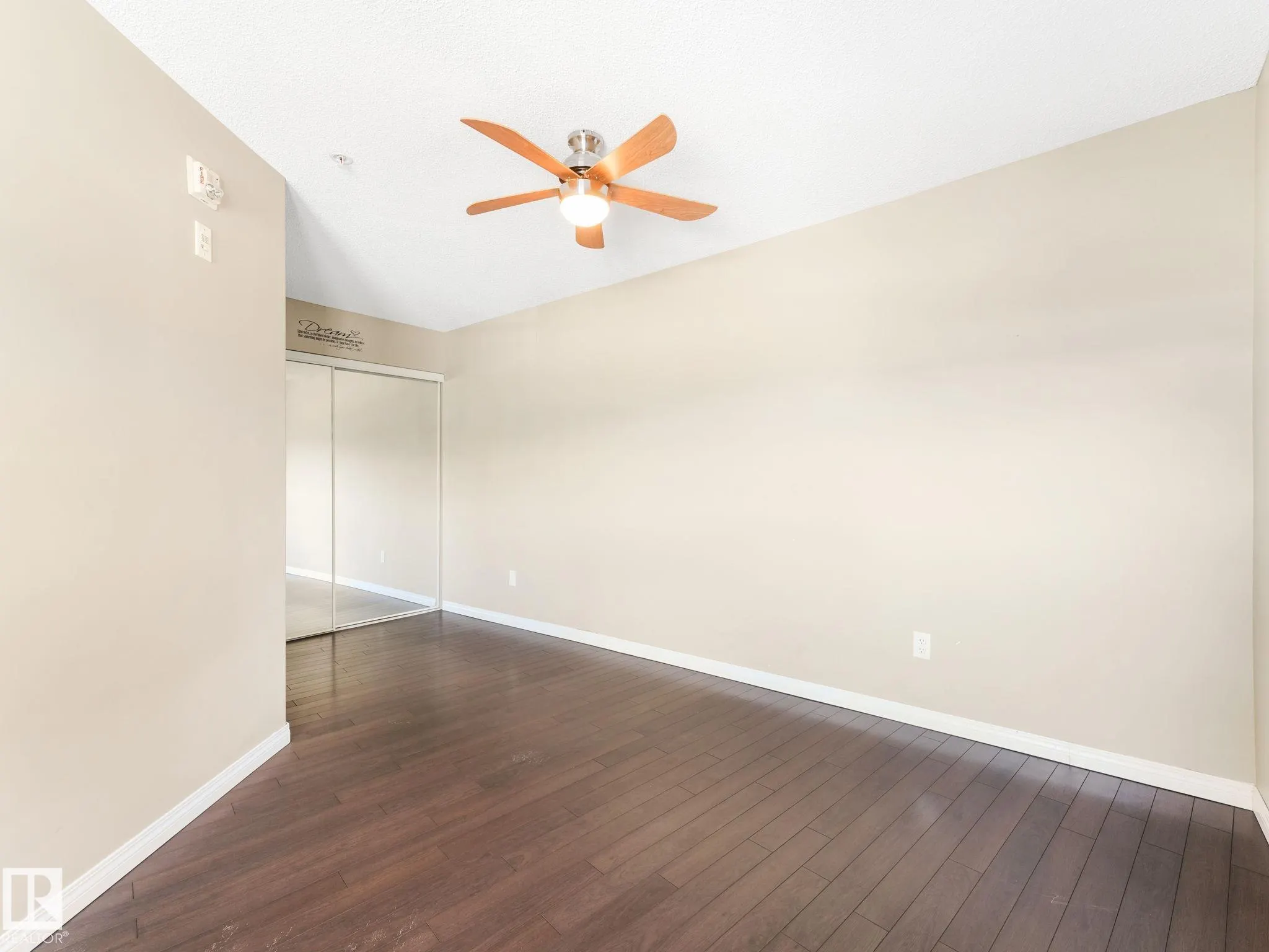 7327 SOUTH TERWILLEGAR Drive