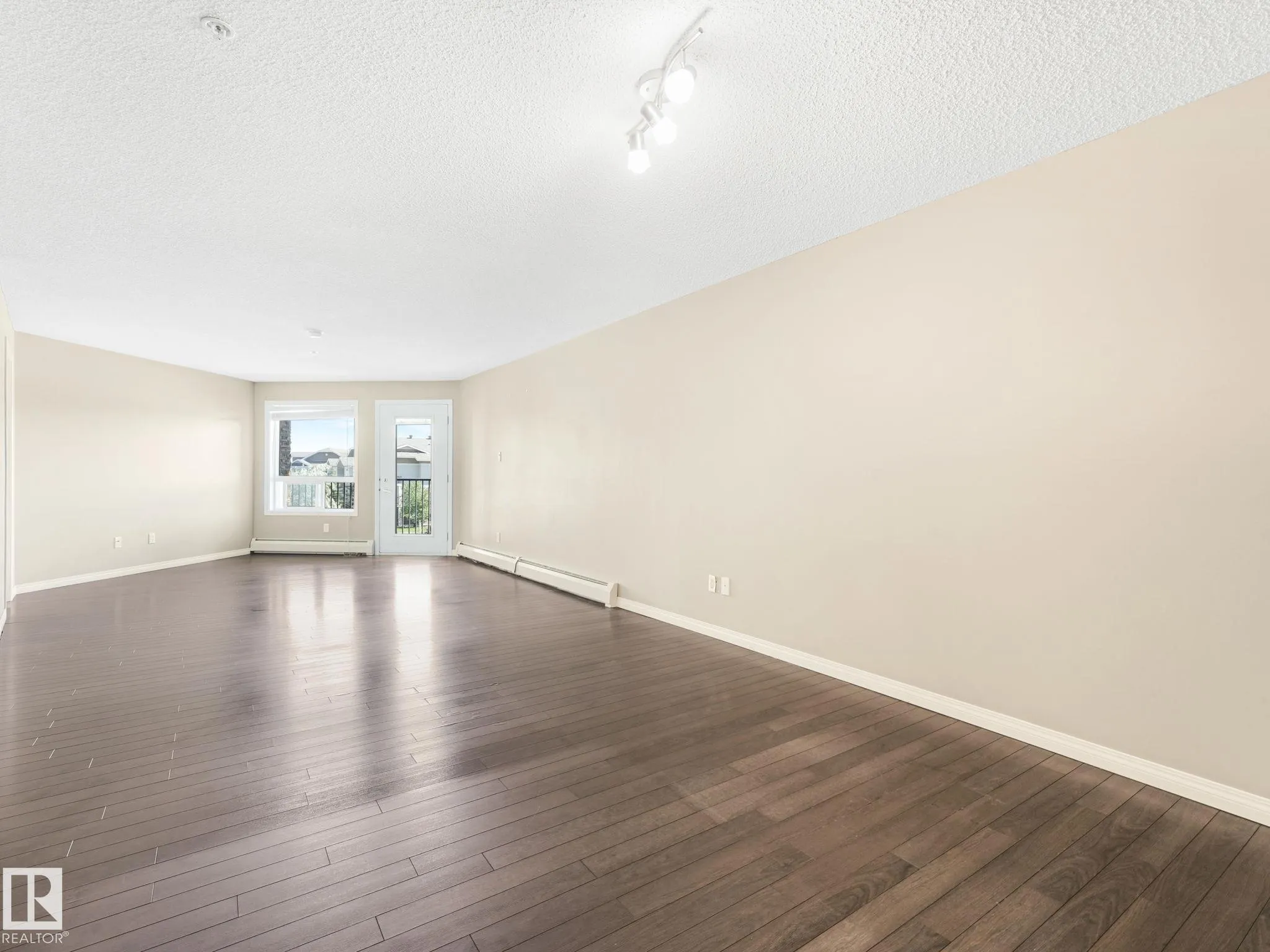 7327 SOUTH TERWILLEGAR Drive