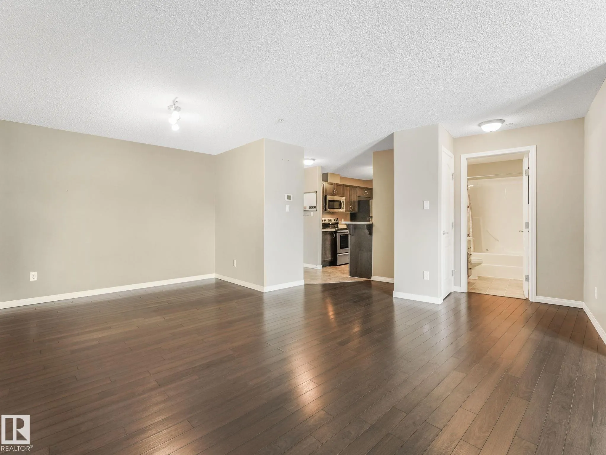 7327 SOUTH TERWILLEGAR Drive