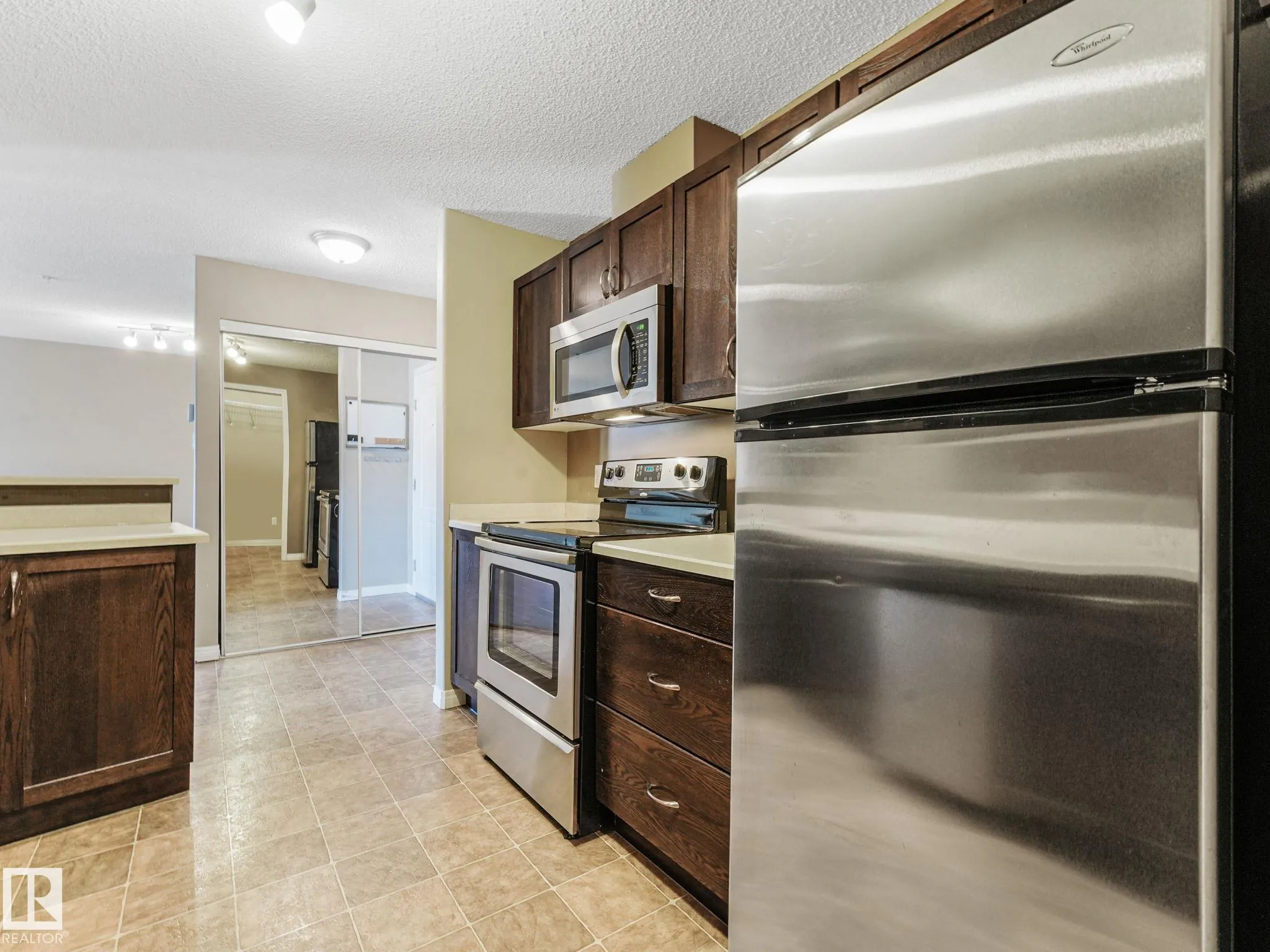 7327 SOUTH TERWILLEGAR Drive