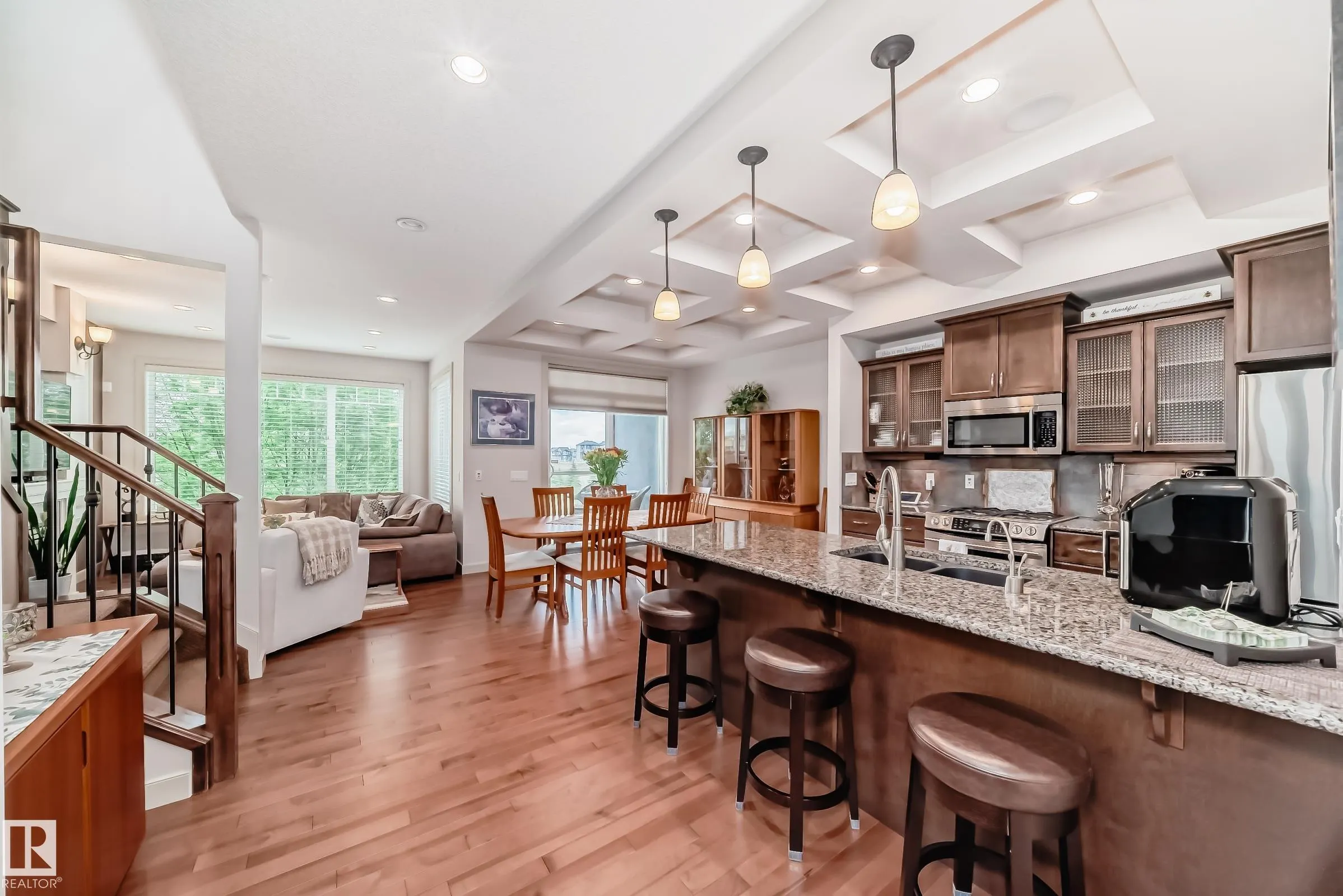 1673 JAMES MOWATT Trail