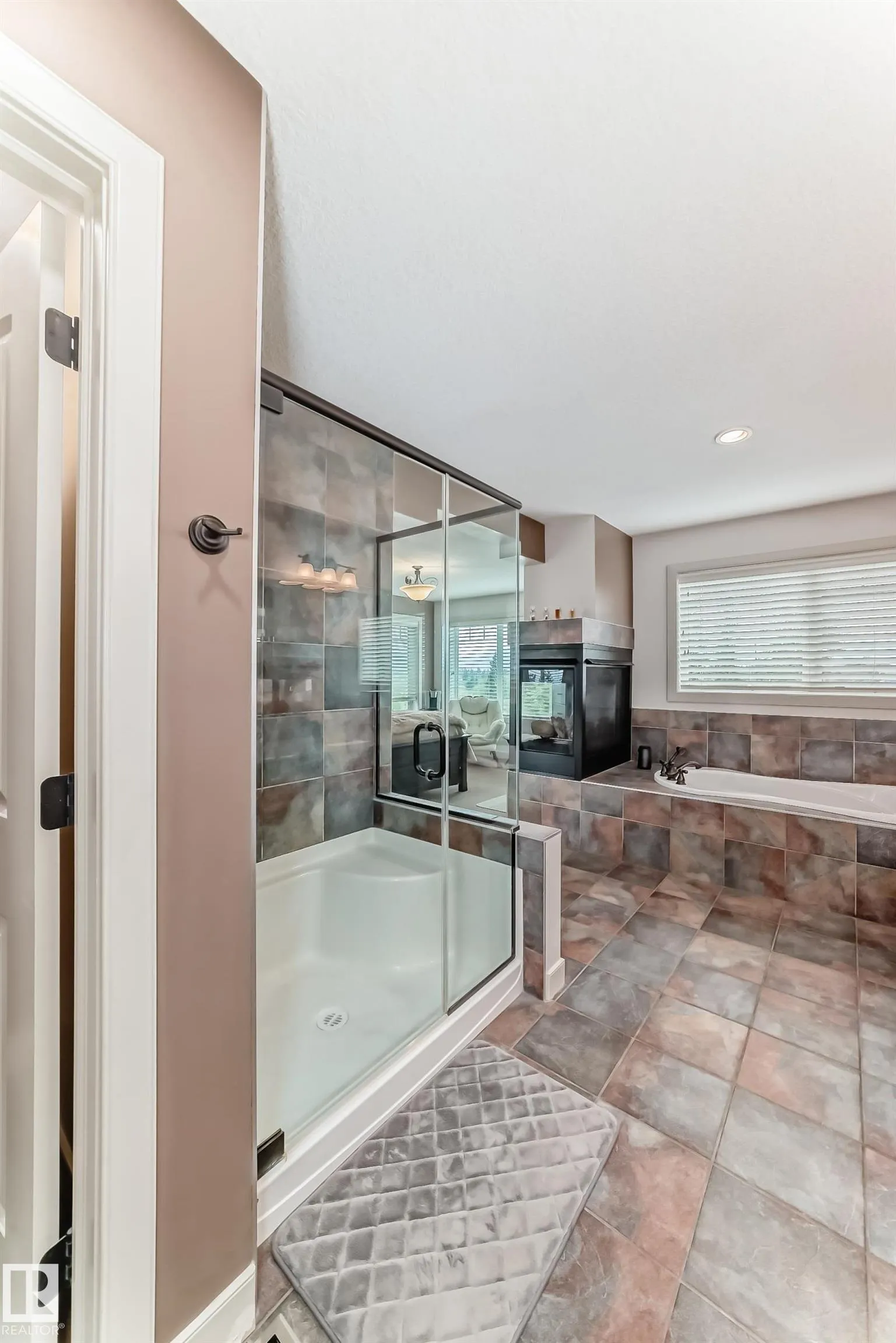 1673 JAMES MOWATT Trail