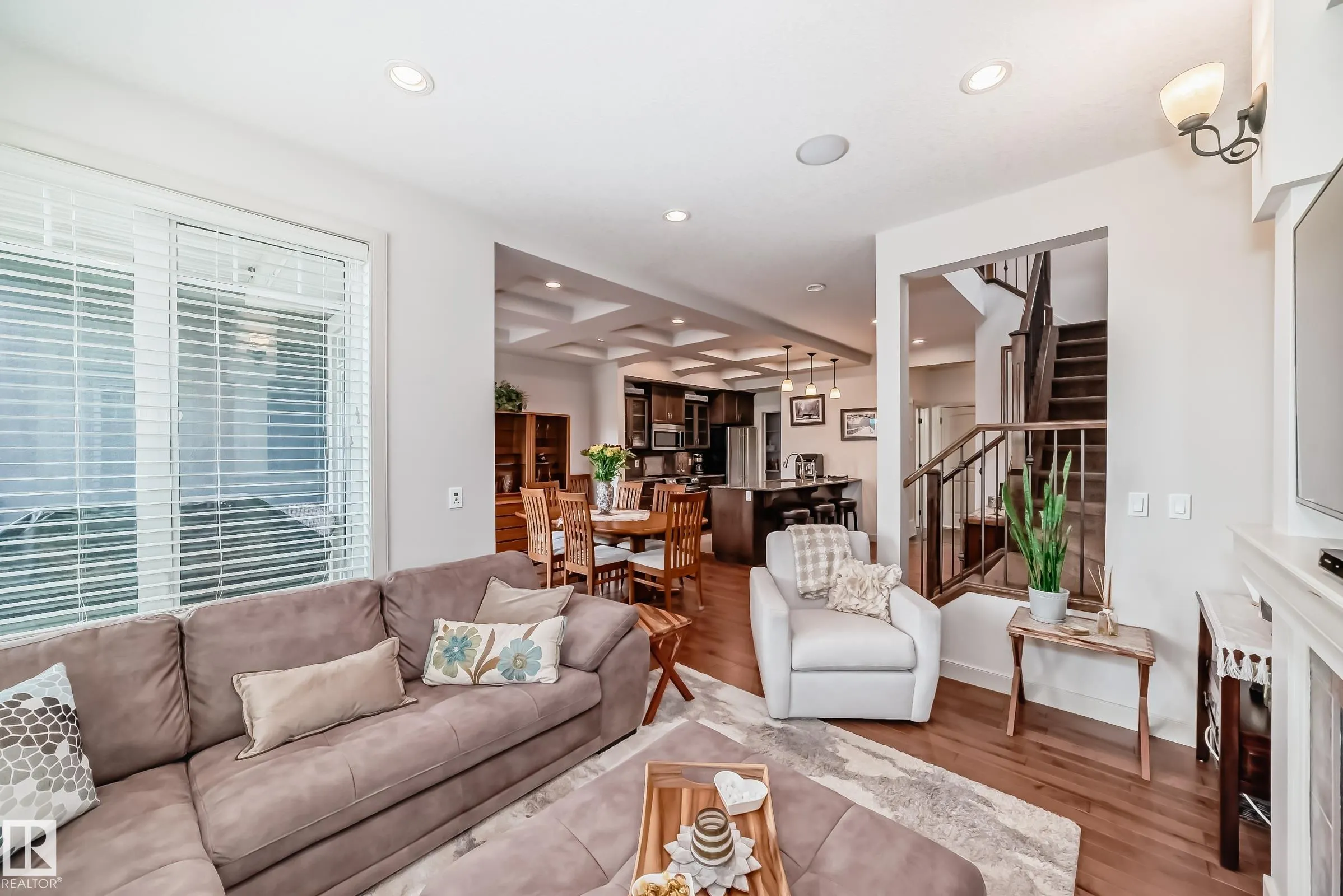 1673 JAMES MOWATT Trail