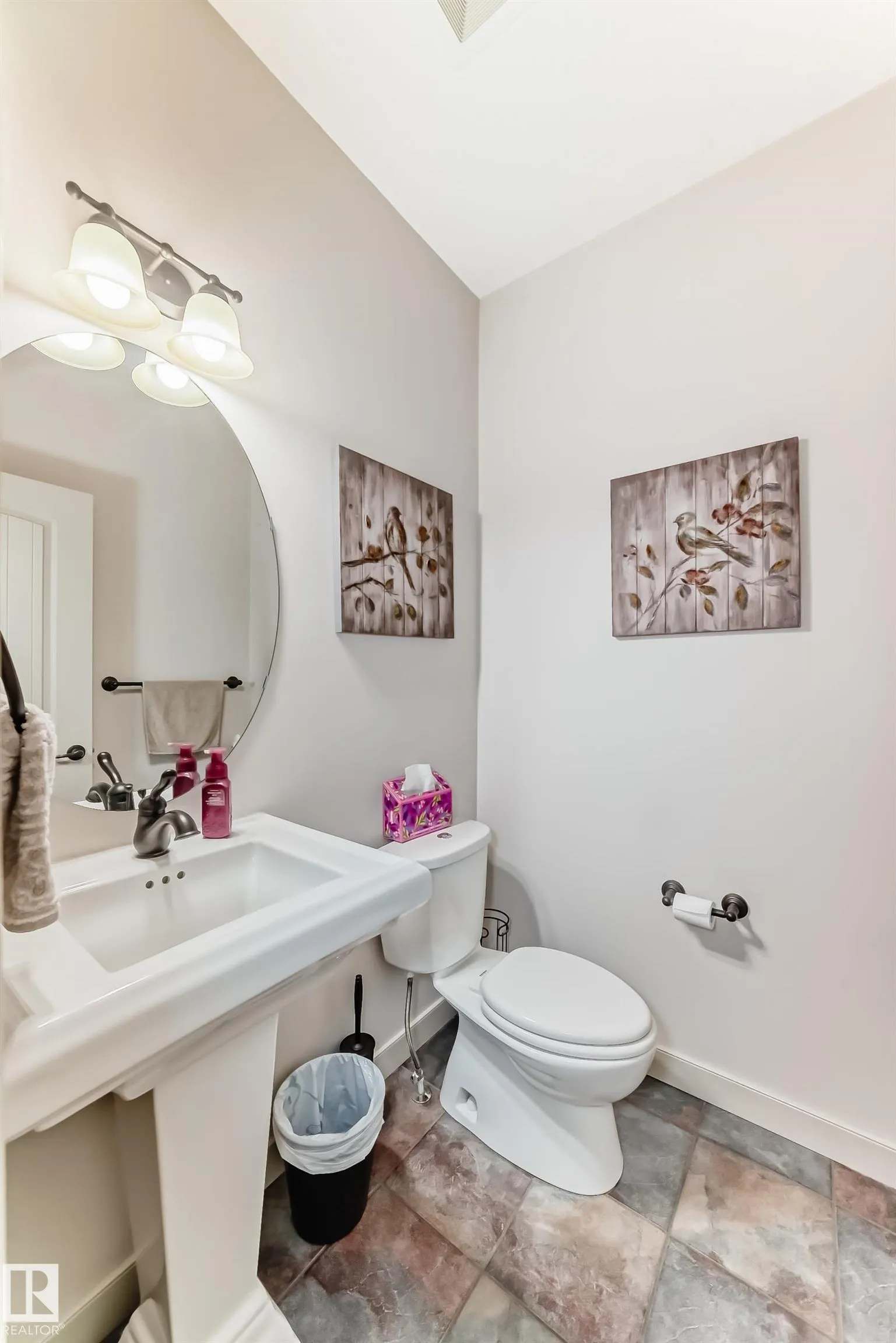 1673 JAMES MOWATT Trail