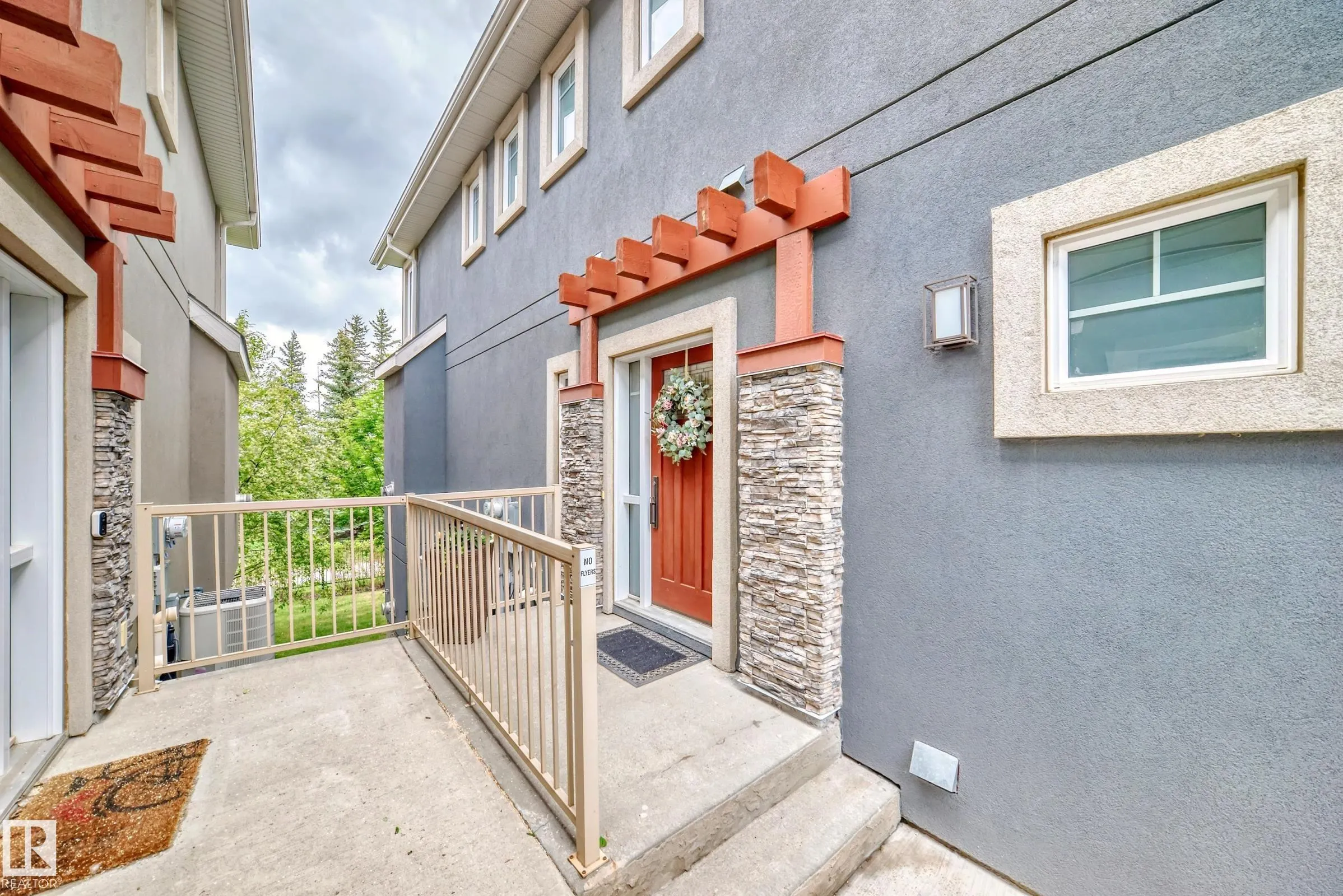 1673 JAMES MOWATT Trail