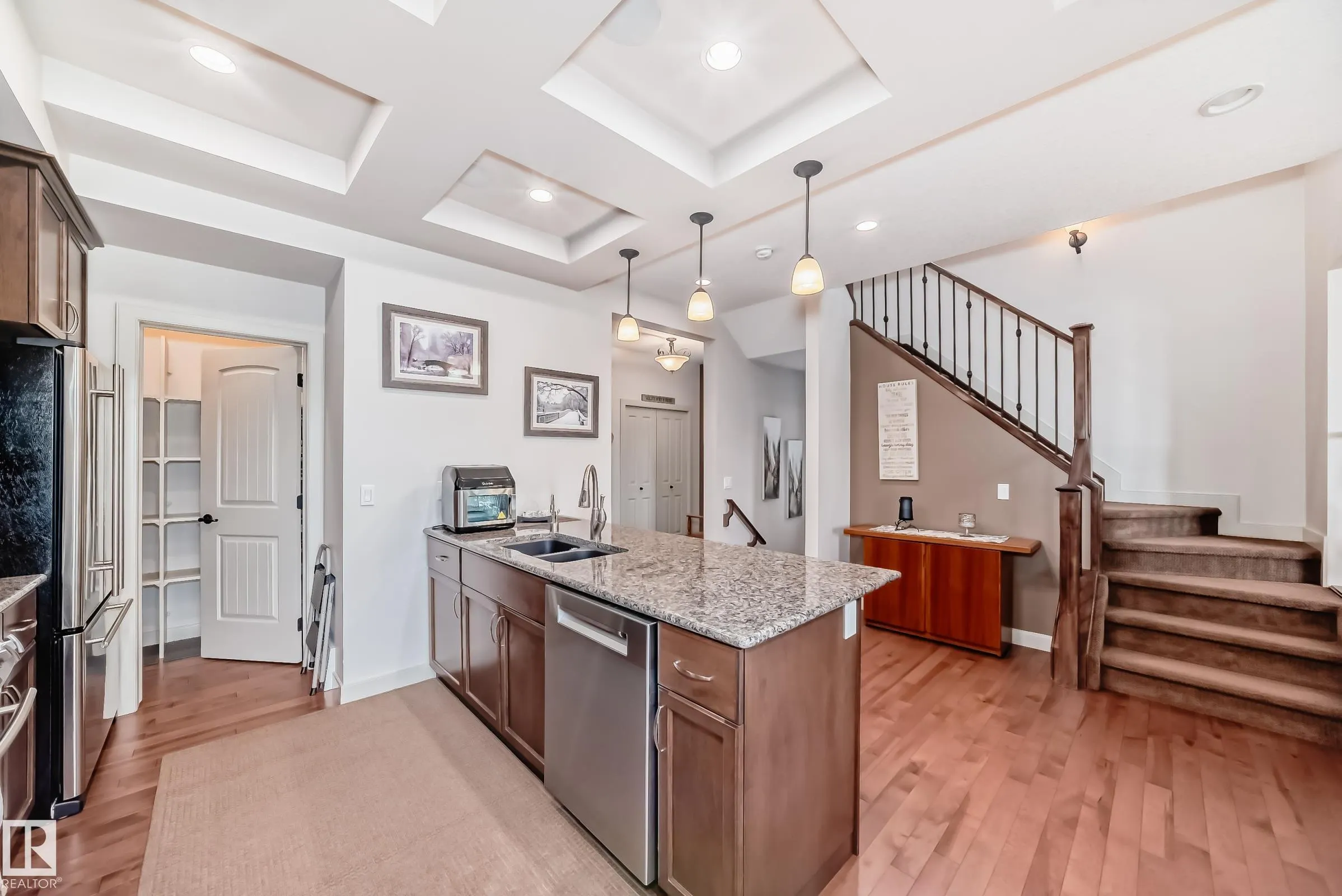 1673 JAMES MOWATT Trail