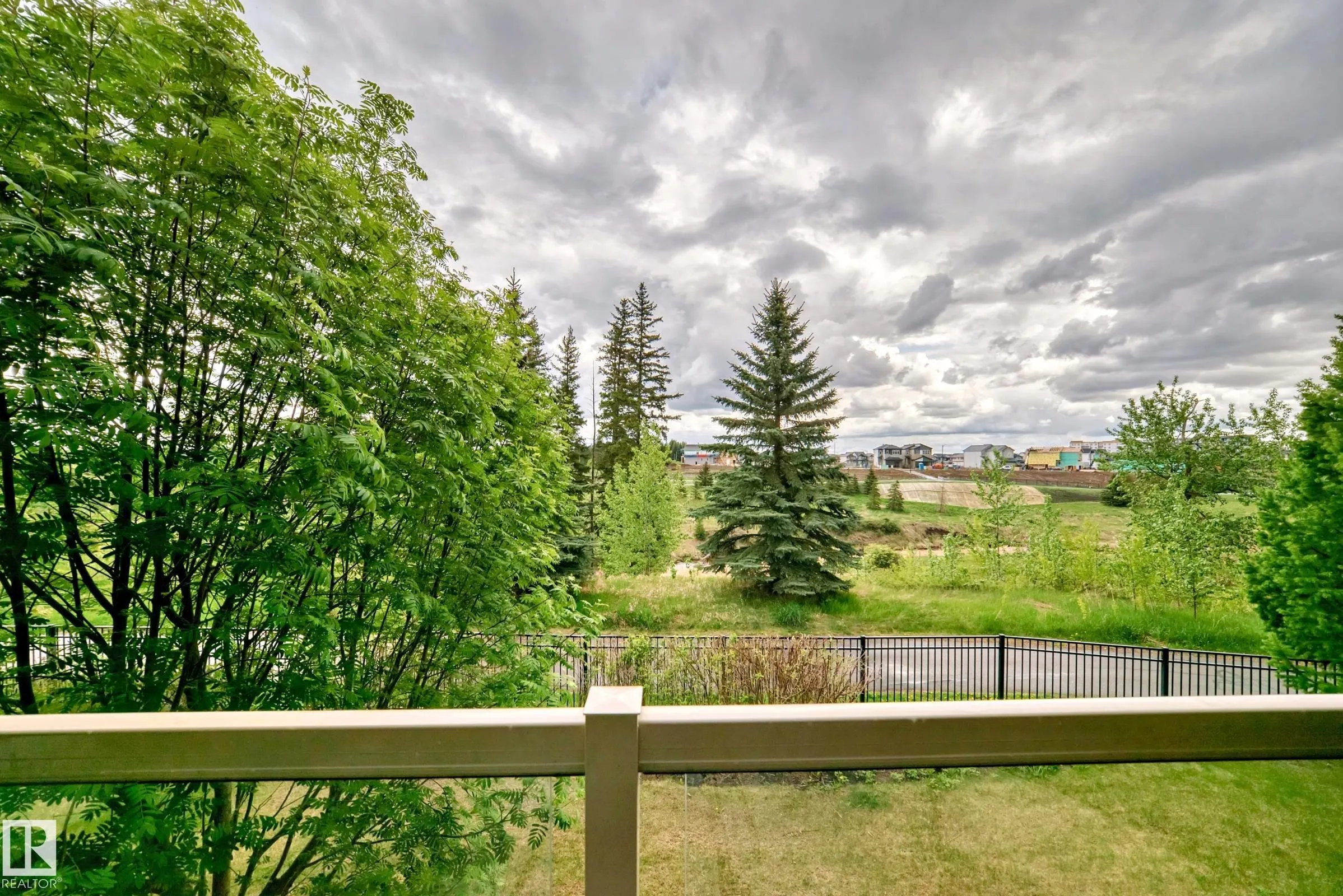 1673 JAMES MOWATT Trail