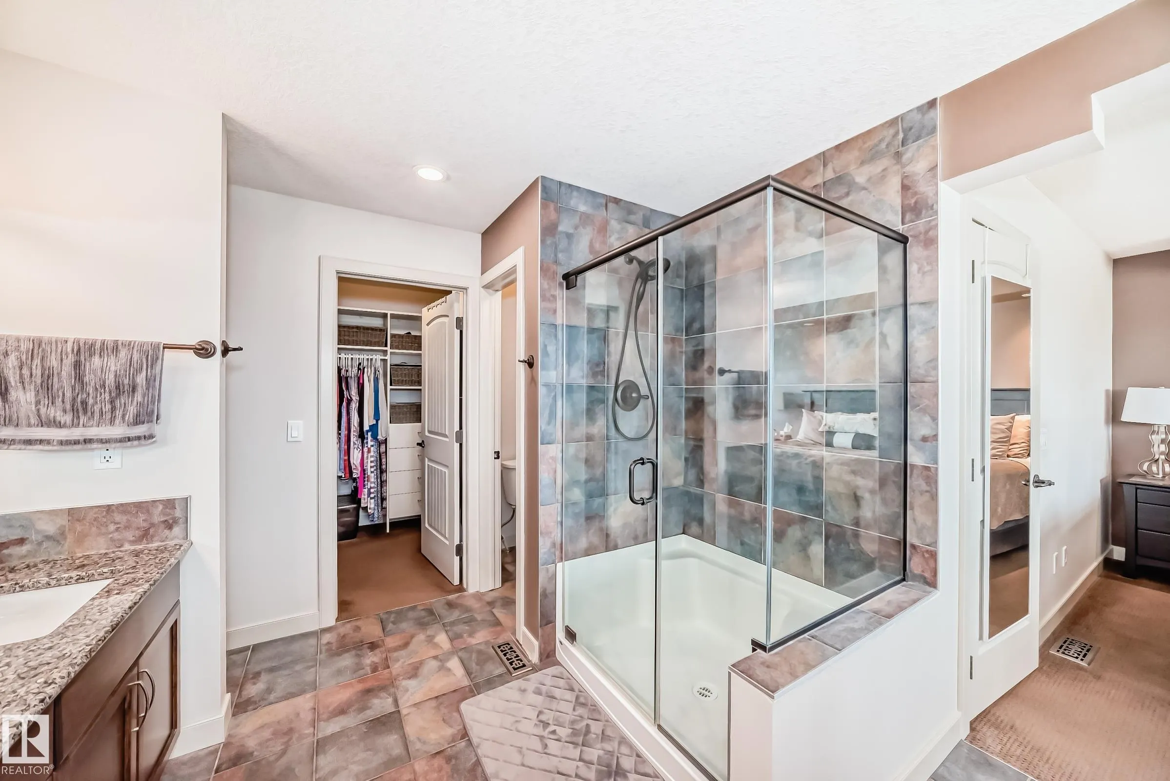 1673 JAMES MOWATT Trail