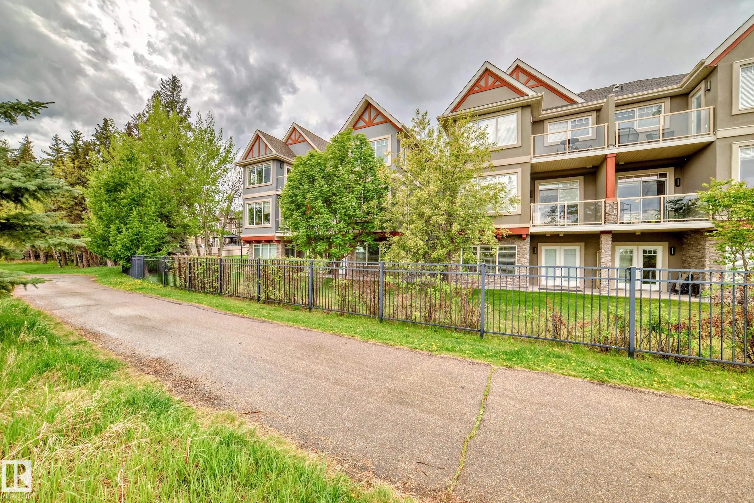 1673 JAMES MOWATT Trail
