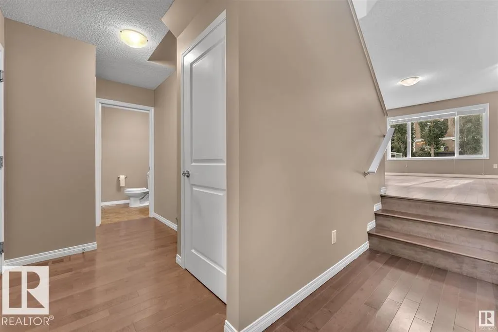 2587 COLE Crescent