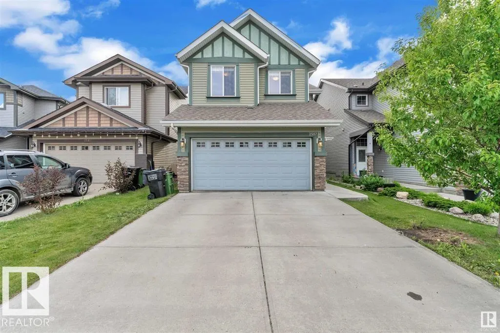 2587 COLE Crescent
