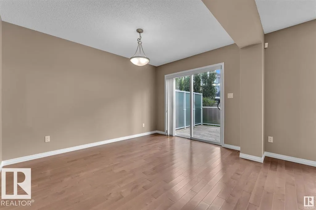 2587 COLE Crescent