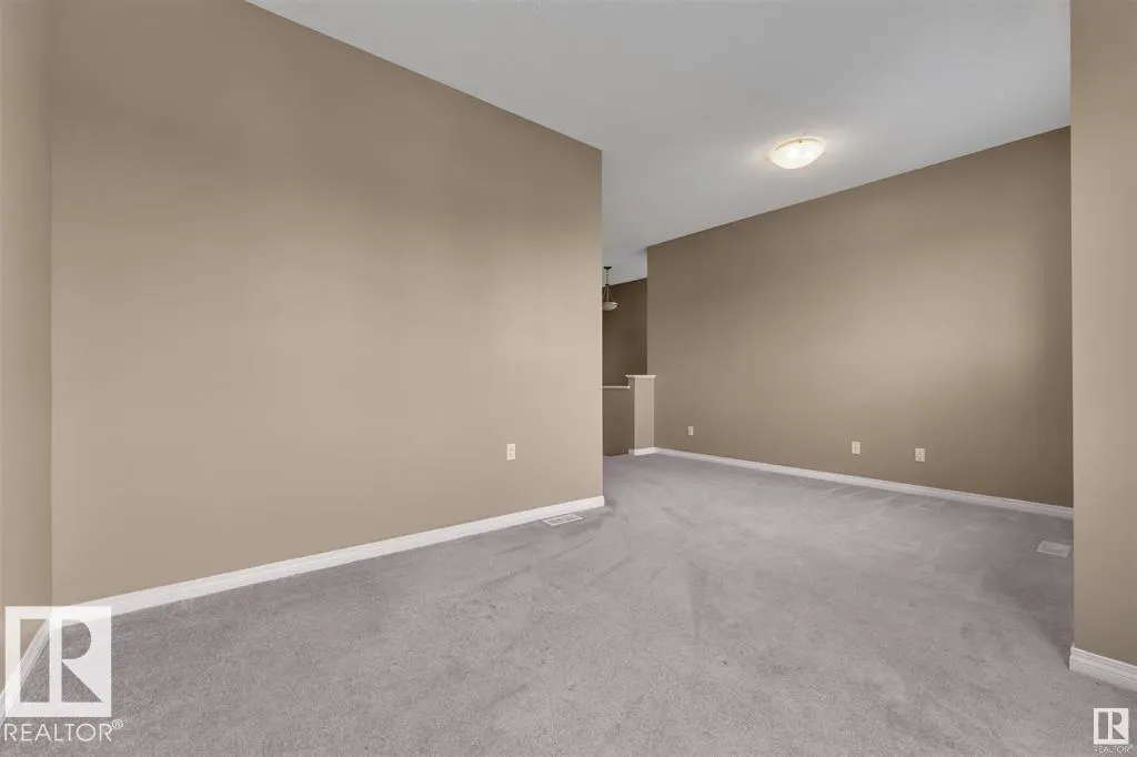 2587 COLE Crescent