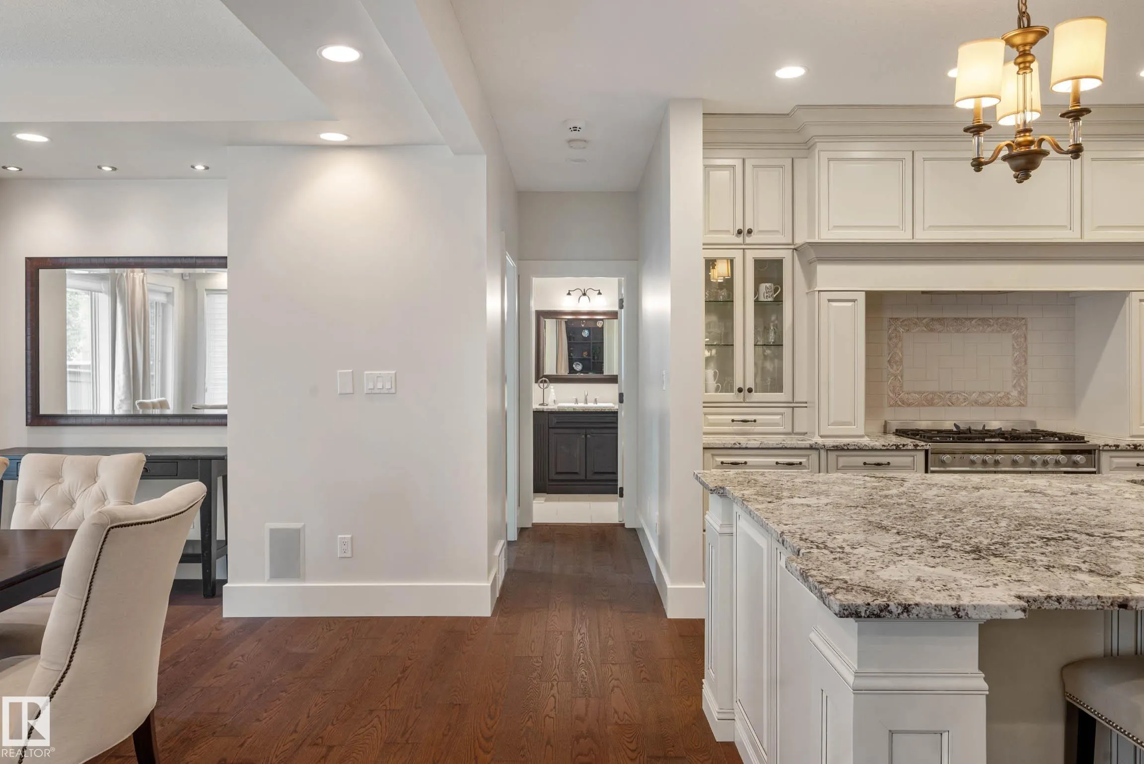5212 MULLEN CREST Crest