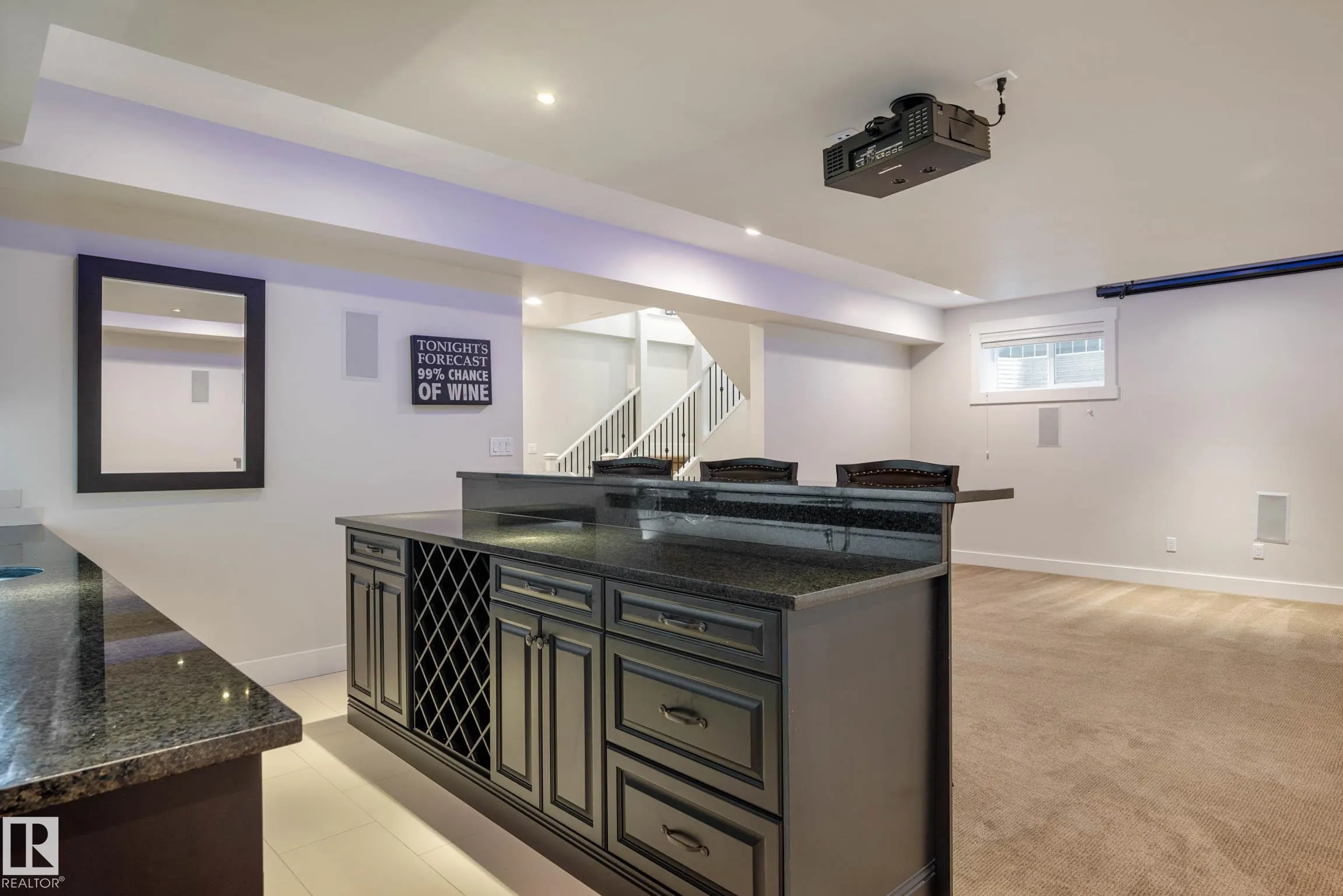 5212 MULLEN CREST Crest