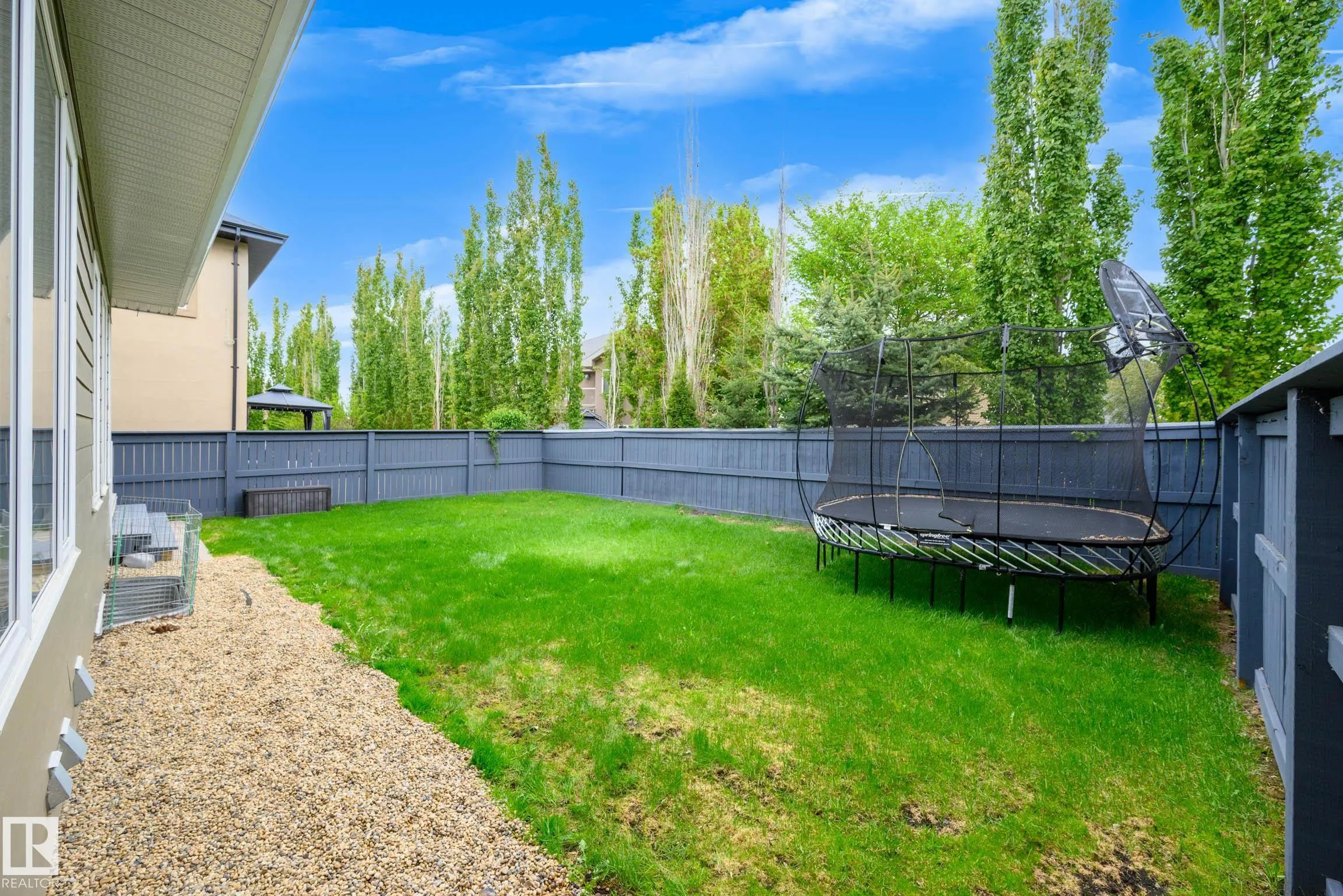 5212 MULLEN CREST Crest