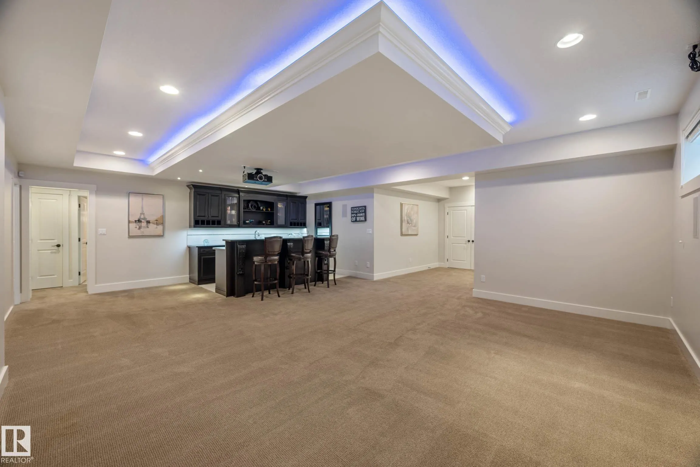 5212 MULLEN CREST Crest